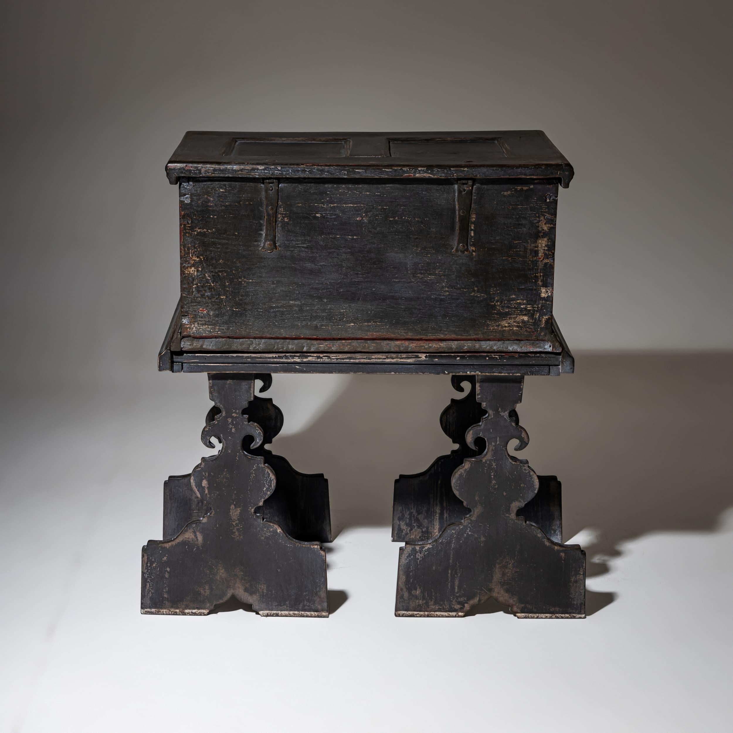Baroque Chest on modern, baroque-style Stand, 18th / 20th Century For Sale 8
