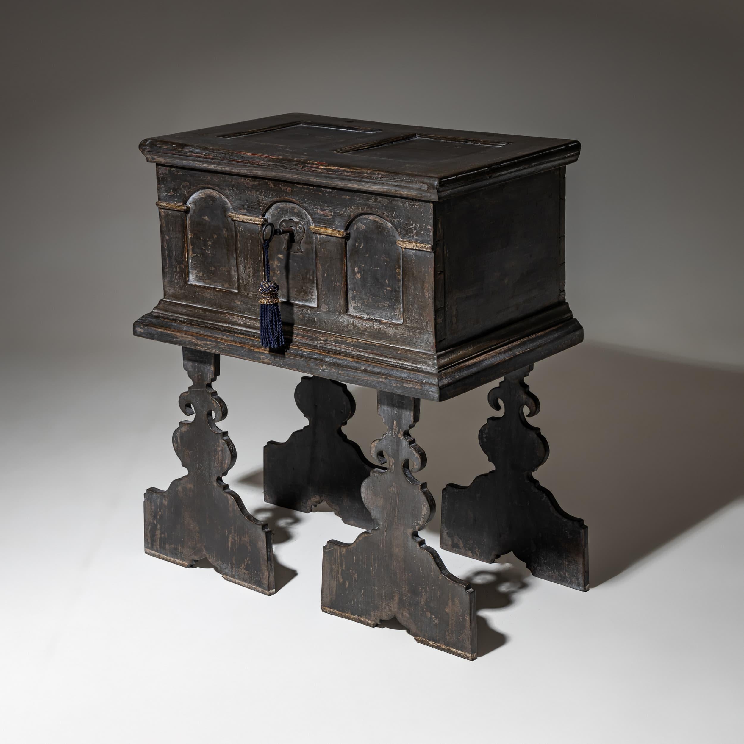 Baroque Chest on modern, baroque-style Stand, 18th / 20th Century For Sale 3