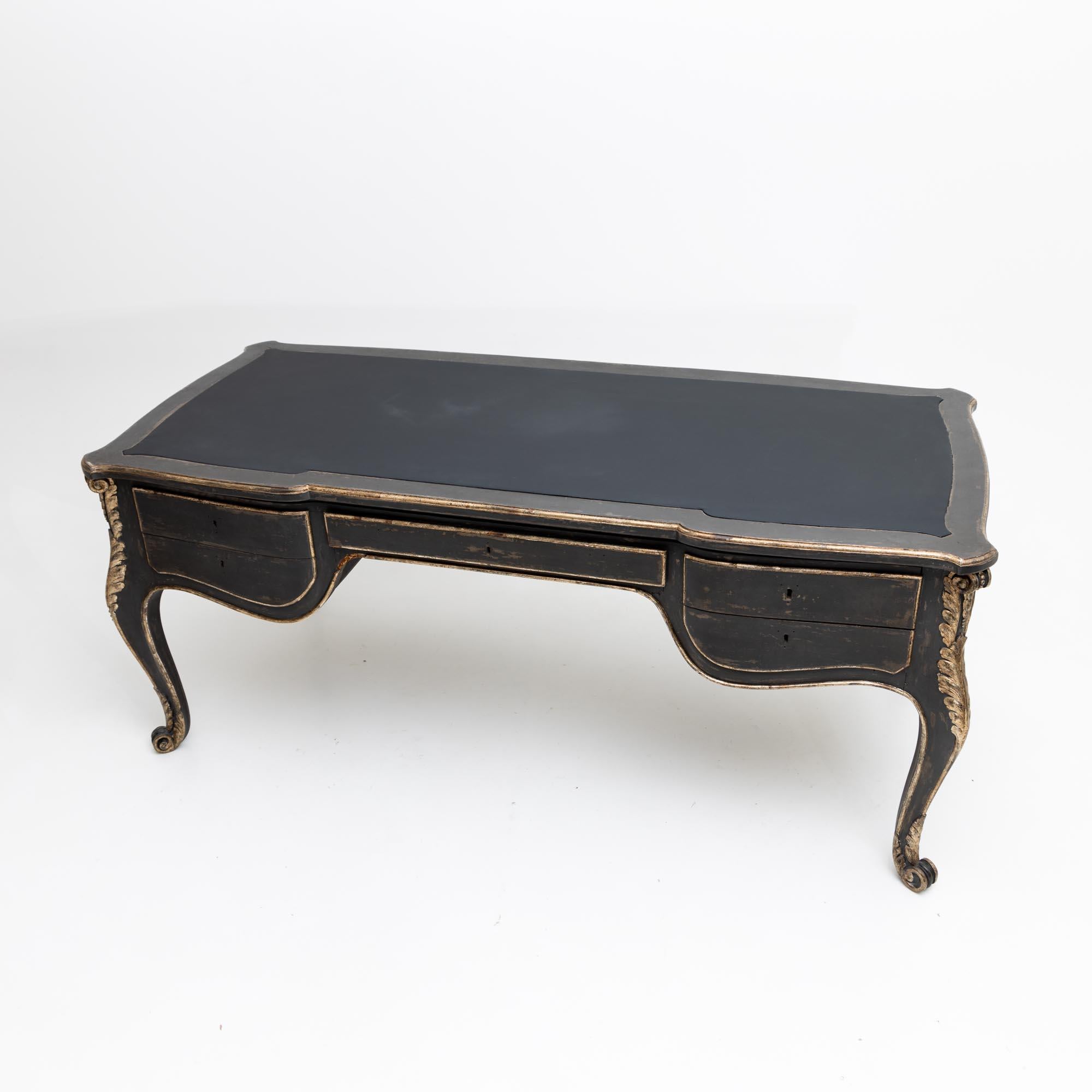 Baroque-Style Desk  4