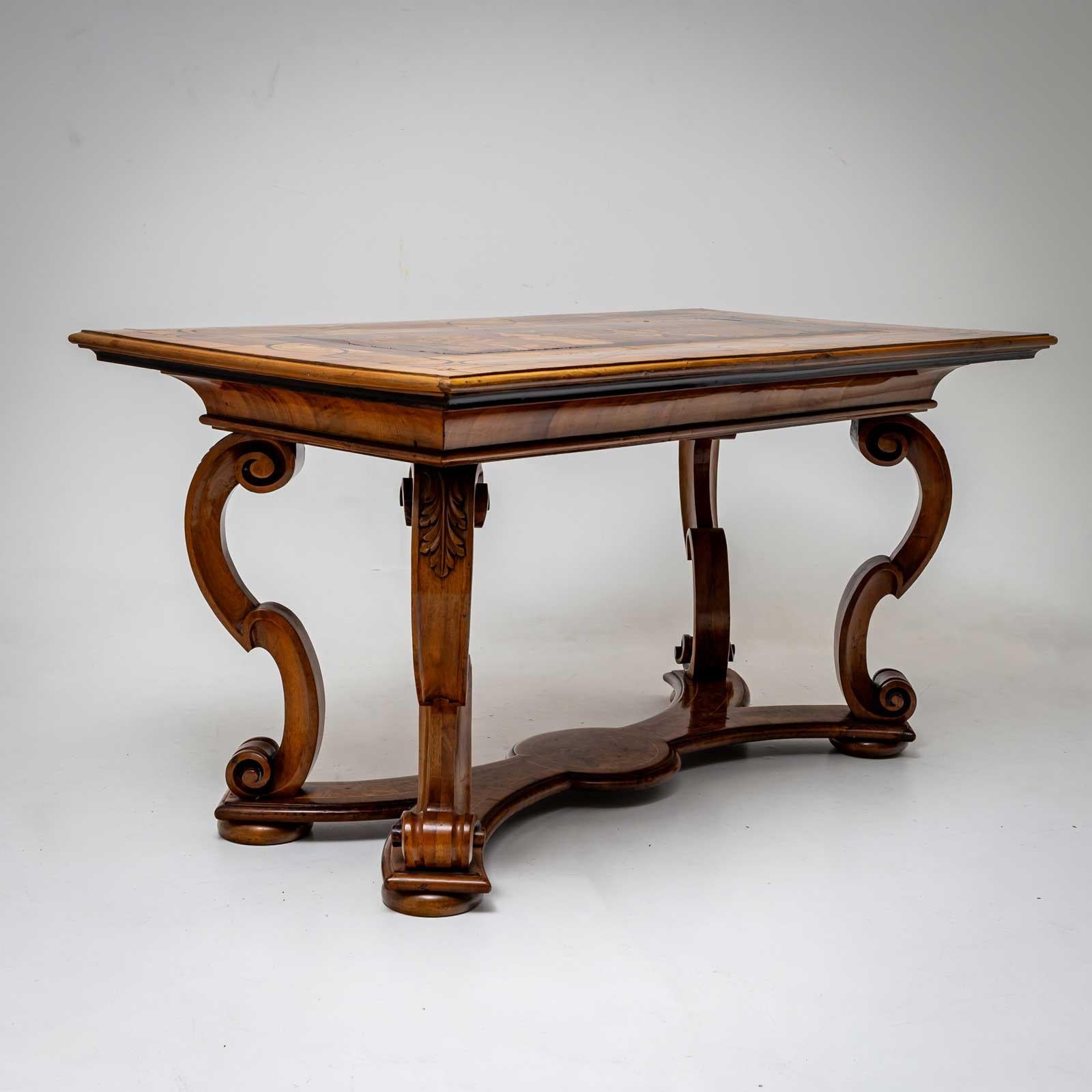 Table de salle à manger de style baroque avec scène de marqueterie, fin du 19e siècle en vente 2