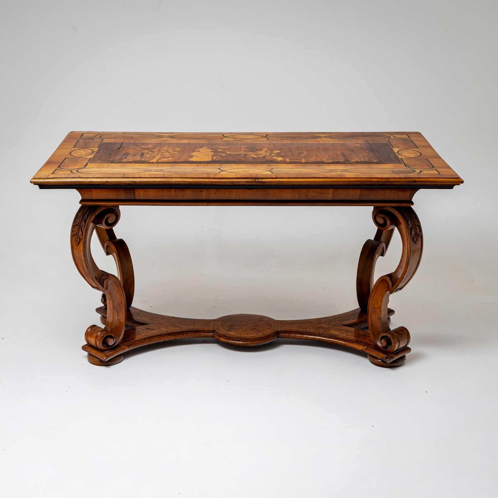 XIXe siècle Table de salle à manger de style baroque avec scène de marqueterie, fin du 19e siècle en vente