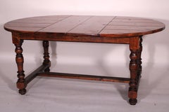 Table de salle à manger en orme de style baroque
