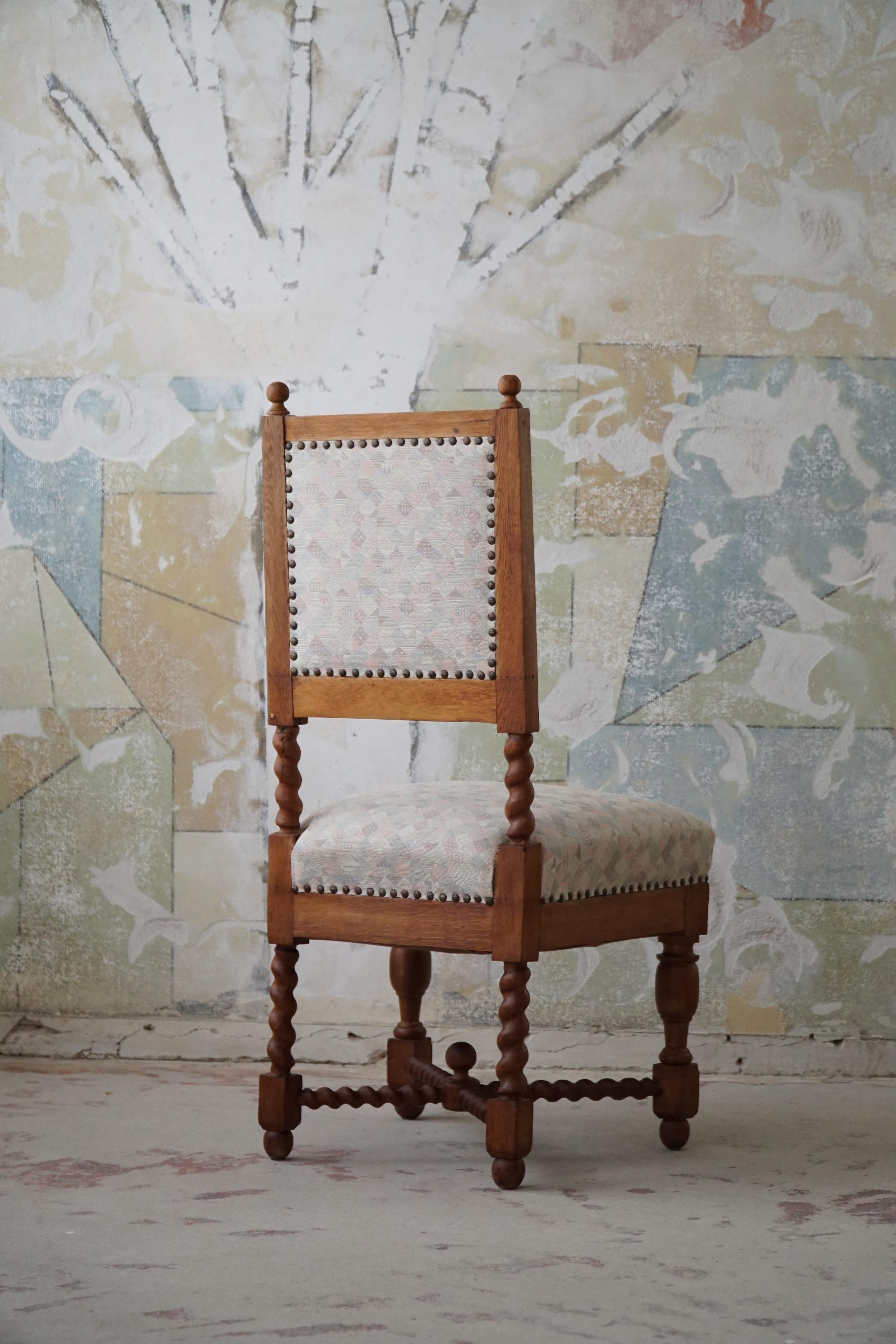 20th Century Baroque Style English Chair with Barley Twisted Legs in Oak, 1920s For Sale