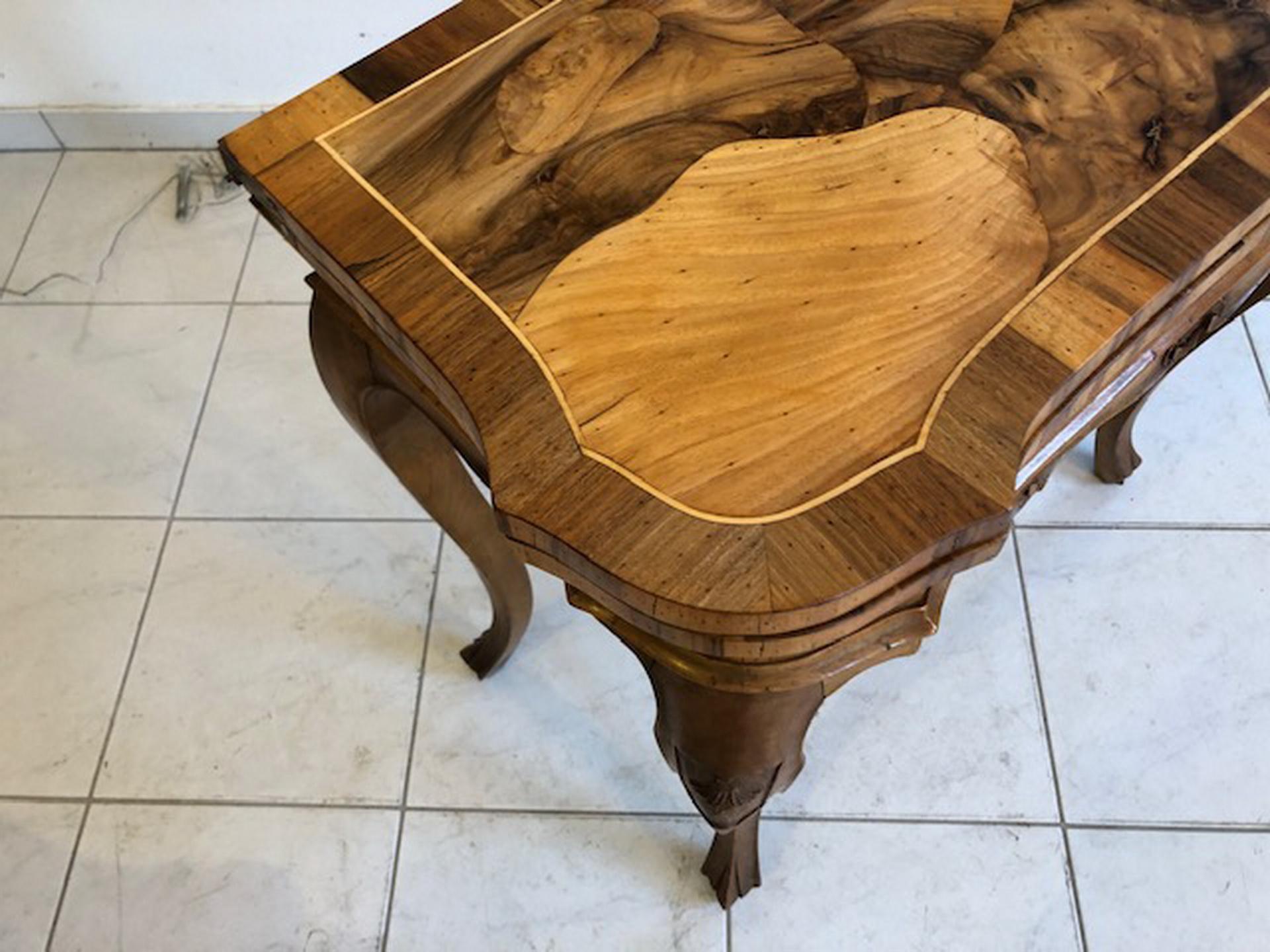 Baroque Style Game Table or Side Table Finely Crafted In Good Condition In Senden, NRW