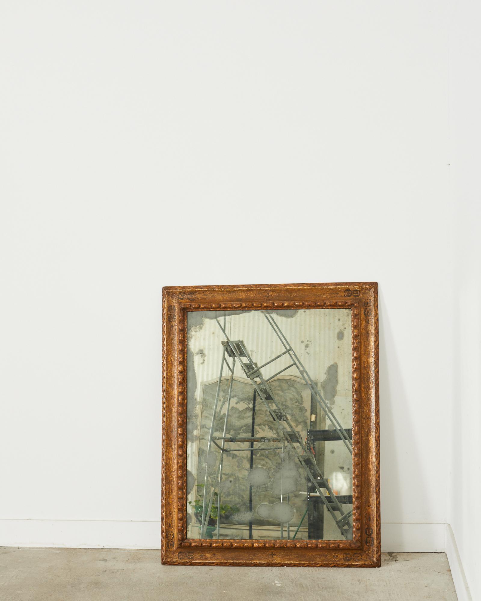 20ième siècle Miroir laqué doré de style baroque par Stephen Cavallo en vente