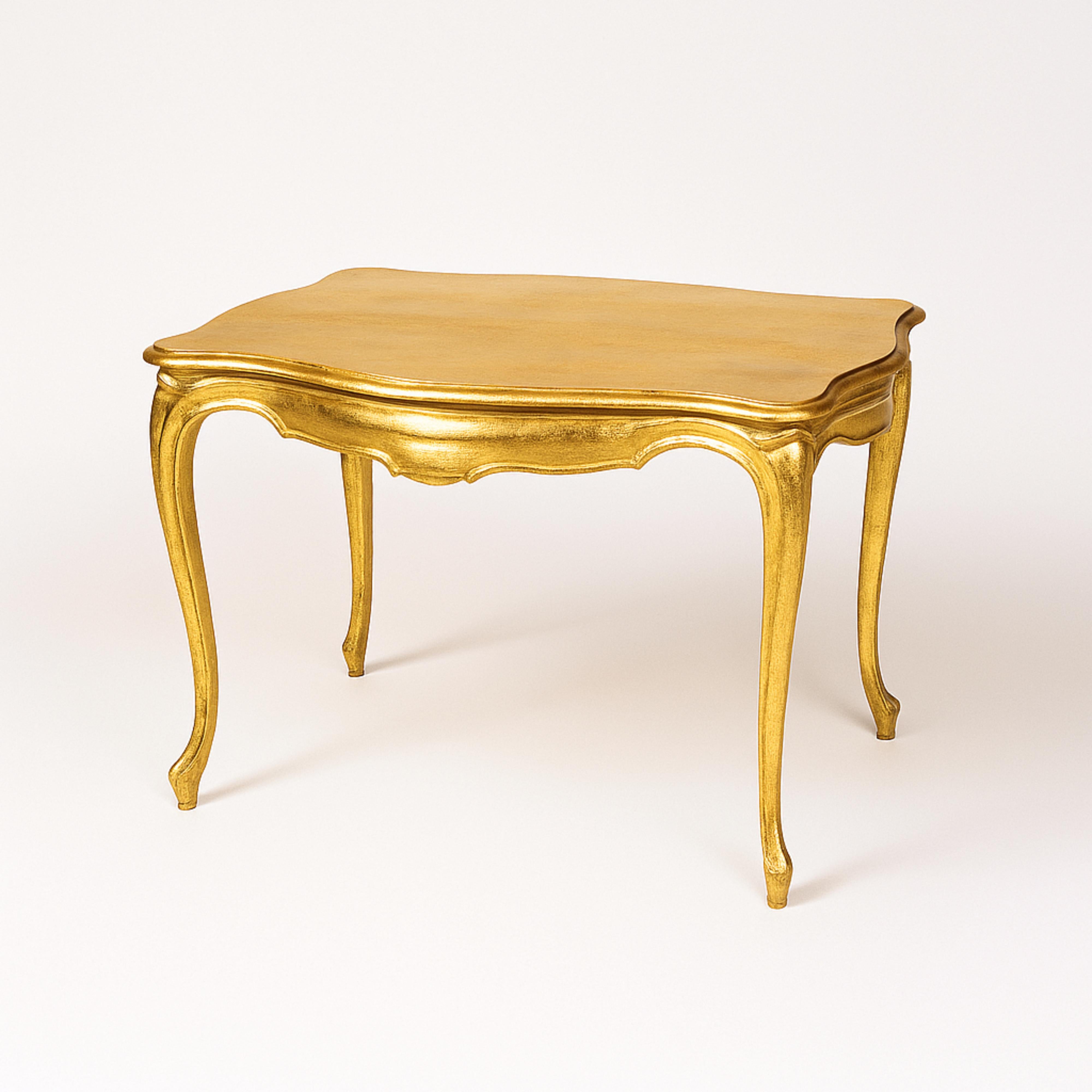 Barockschreibtisch aus vergoldetem Nussbaumholz, 20. Jahrhundert im Angebot 1
