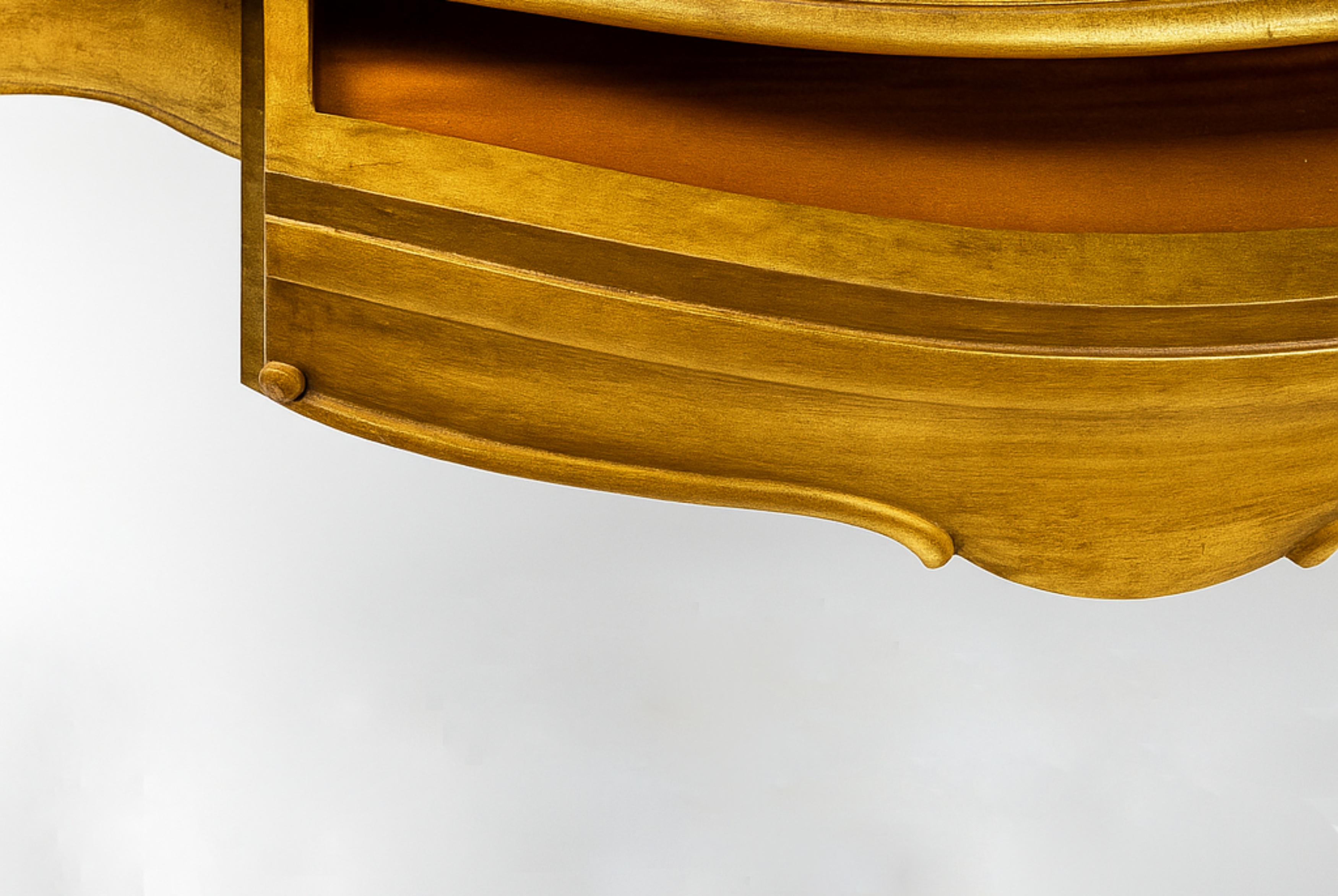 Barockschreibtisch aus vergoldetem Nussbaumholz, 20. Jahrhundert im Angebot 2