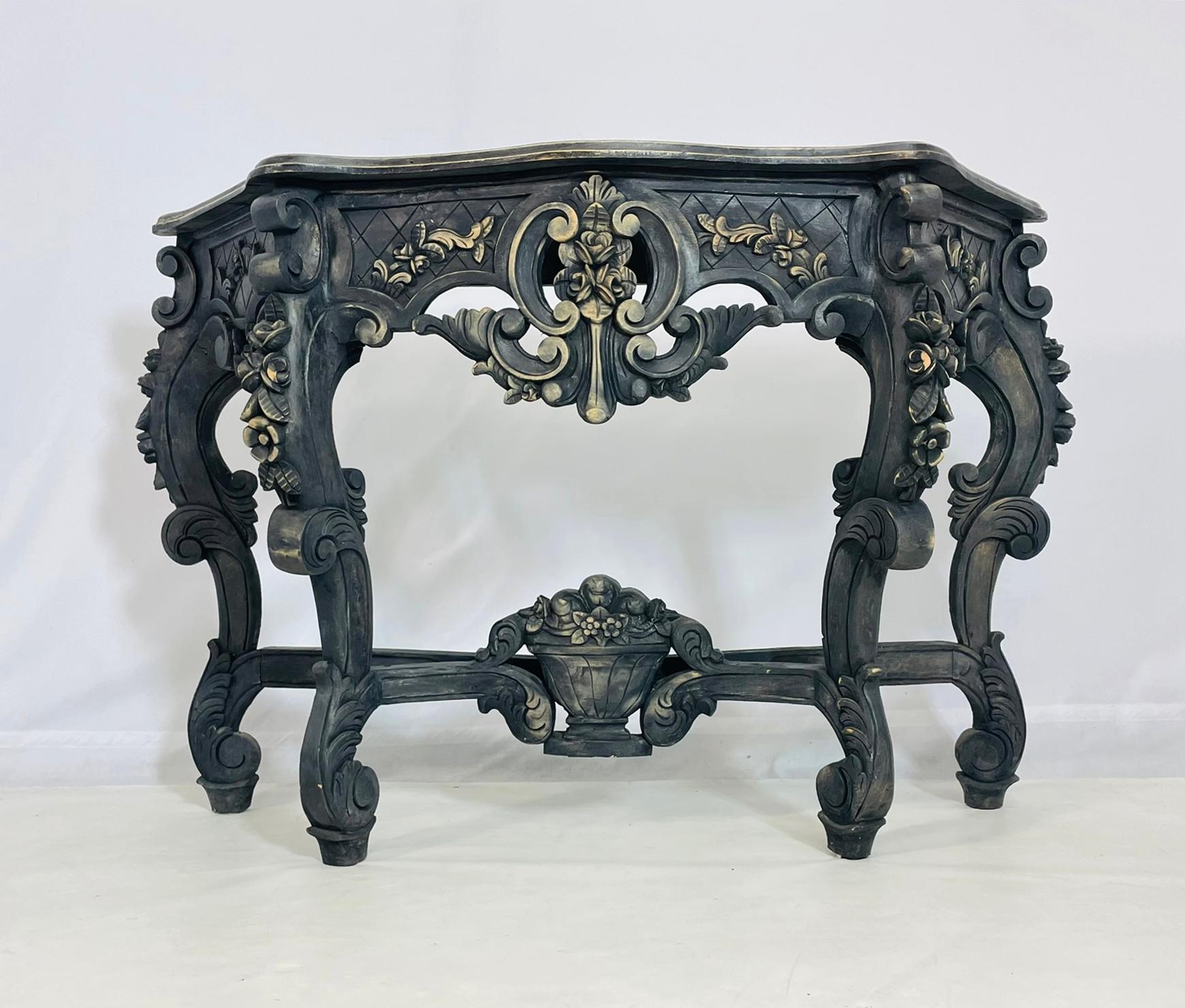 Late 20th Century Baroque-Style Hand-Carved Console Table with Floral Details For Sale