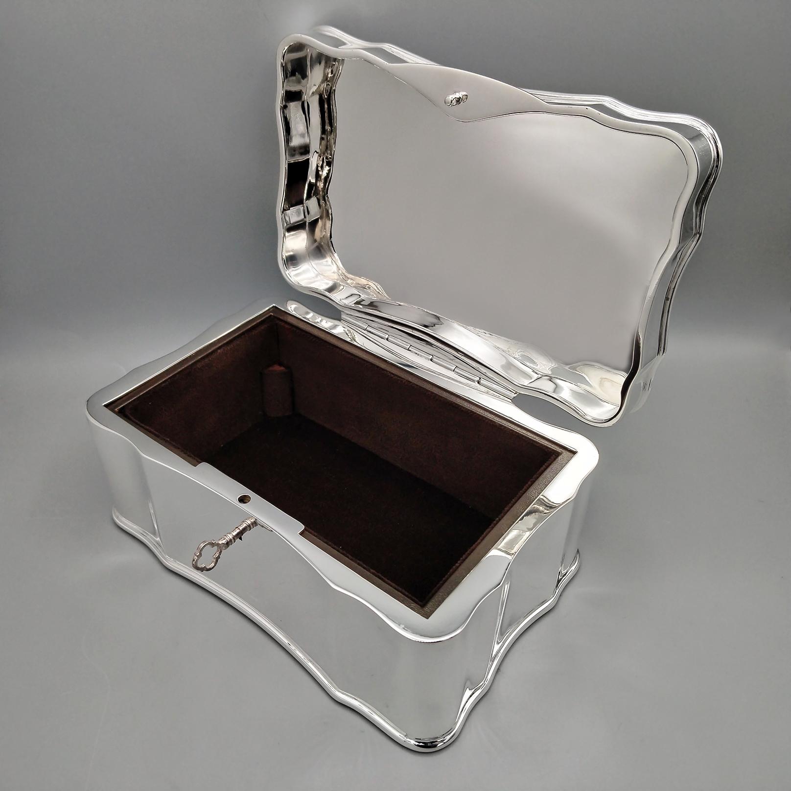 Joyero italiano de plata de ley de estilo barroco en venta 3