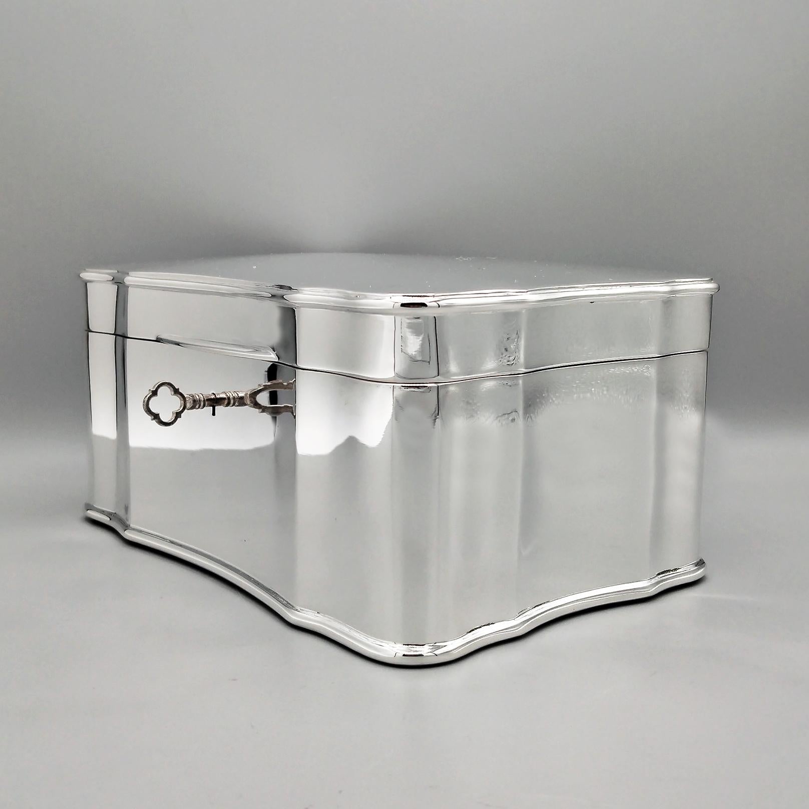 Joyero italiano de plata de ley de estilo barroco Hecho a mano en venta