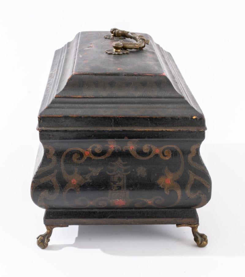 Baroque Style Japanned Tea Caddy, Late 19th Century For Sale 3