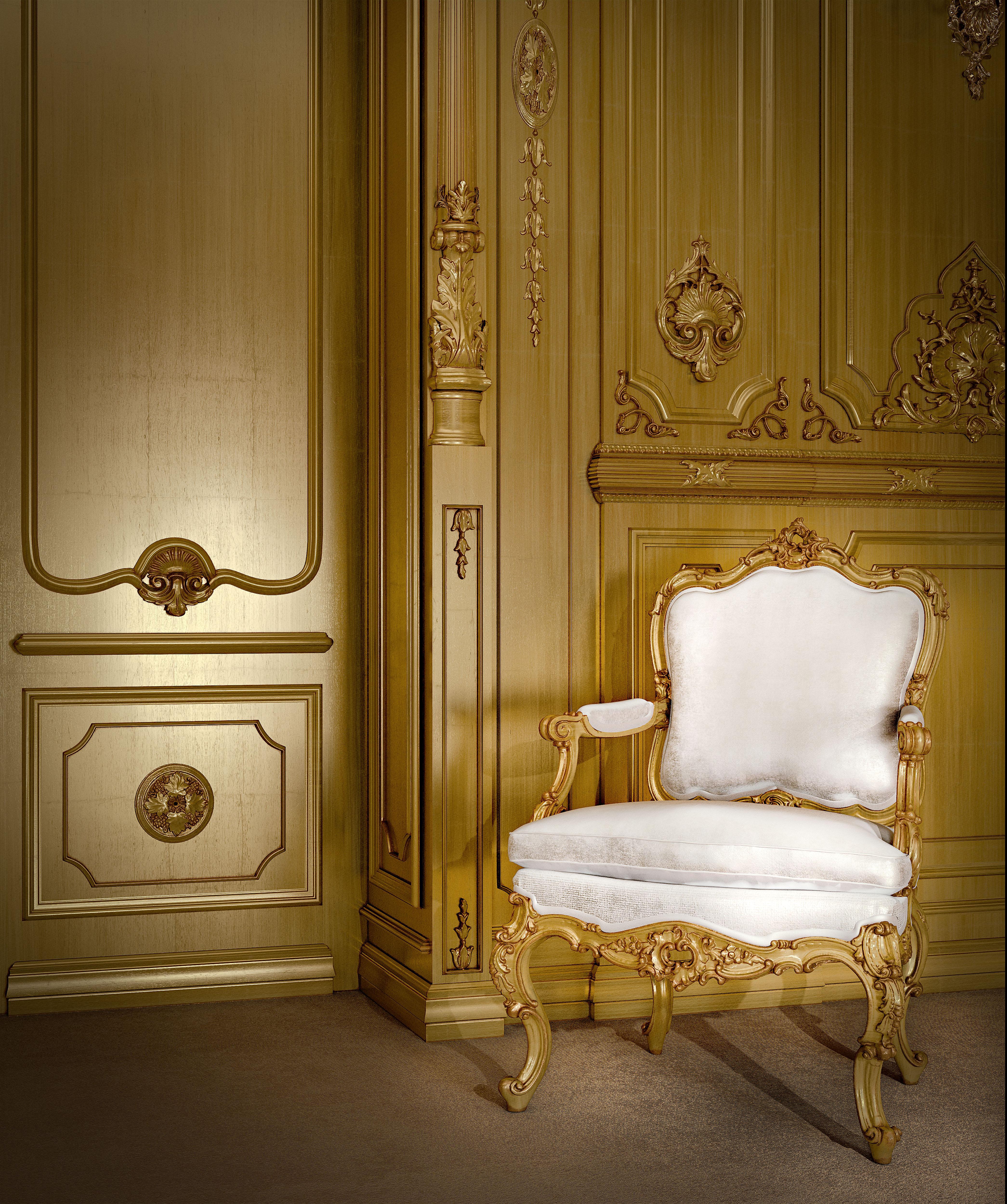 Baroque Style Living Armchair, Hand Carved and Gilded, Fully Made in Italy In New Condition For Sale In Barlassina, IT