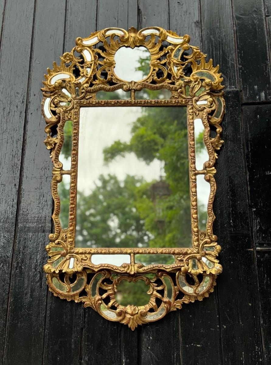 Baroque-style mirror in carved and gilded wood, Austro-Hungarian Empire For Sale 3