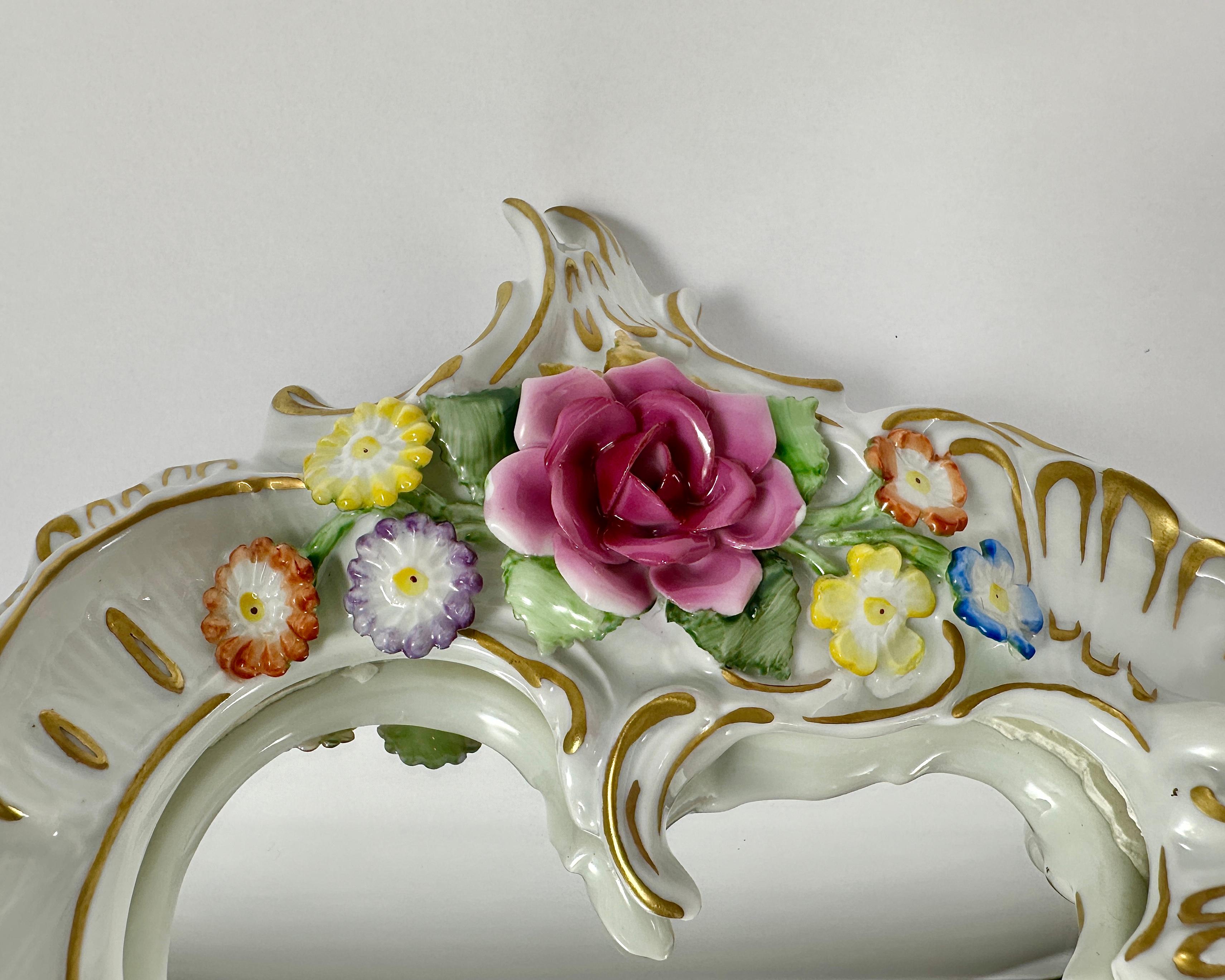 Miroir de style baroque avec putti musiciens par PMP GDR, 20ème siècle en vente 3