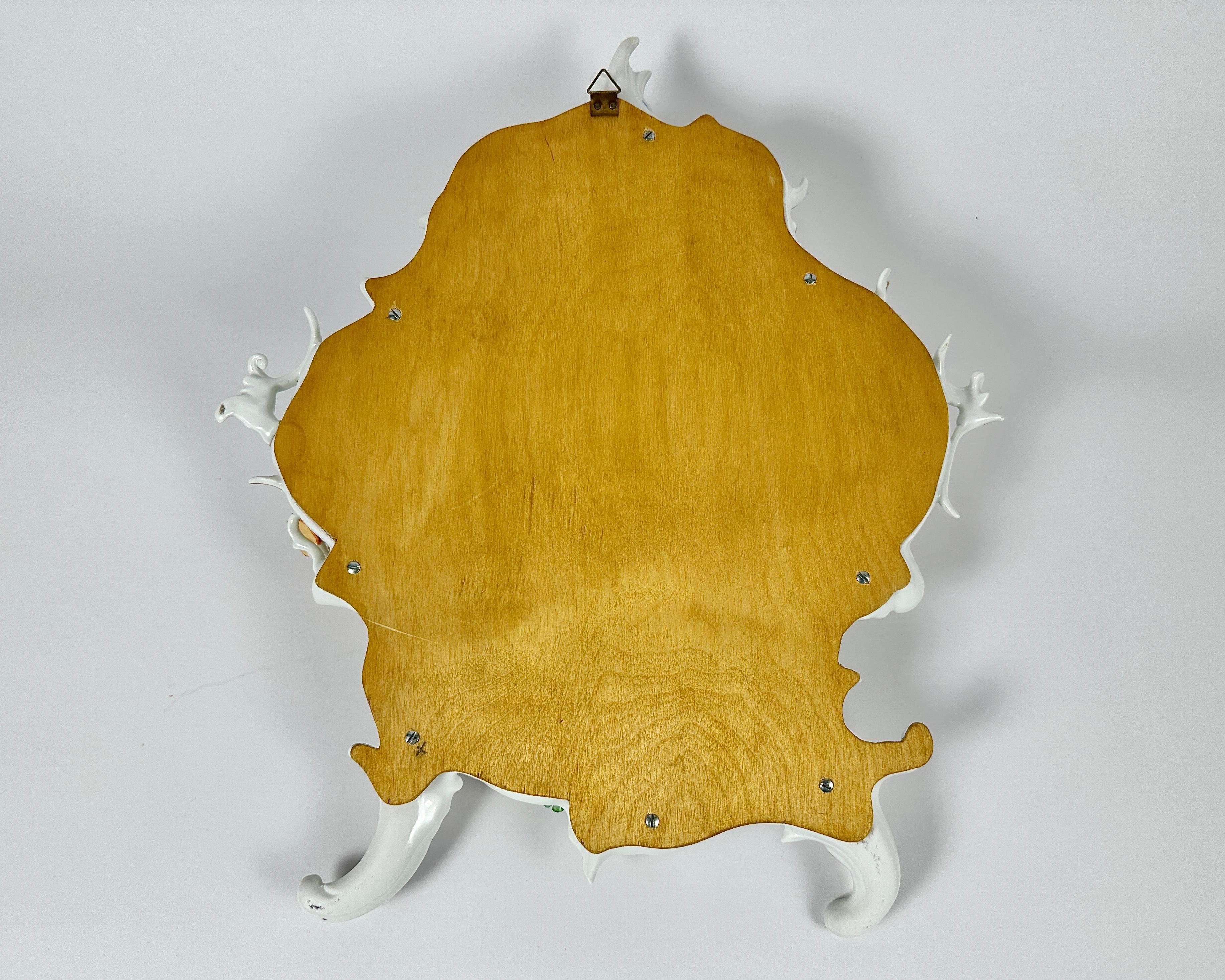 Miroir de style baroque avec putti musiciens par PMP GDR, 20ème siècle en vente 2