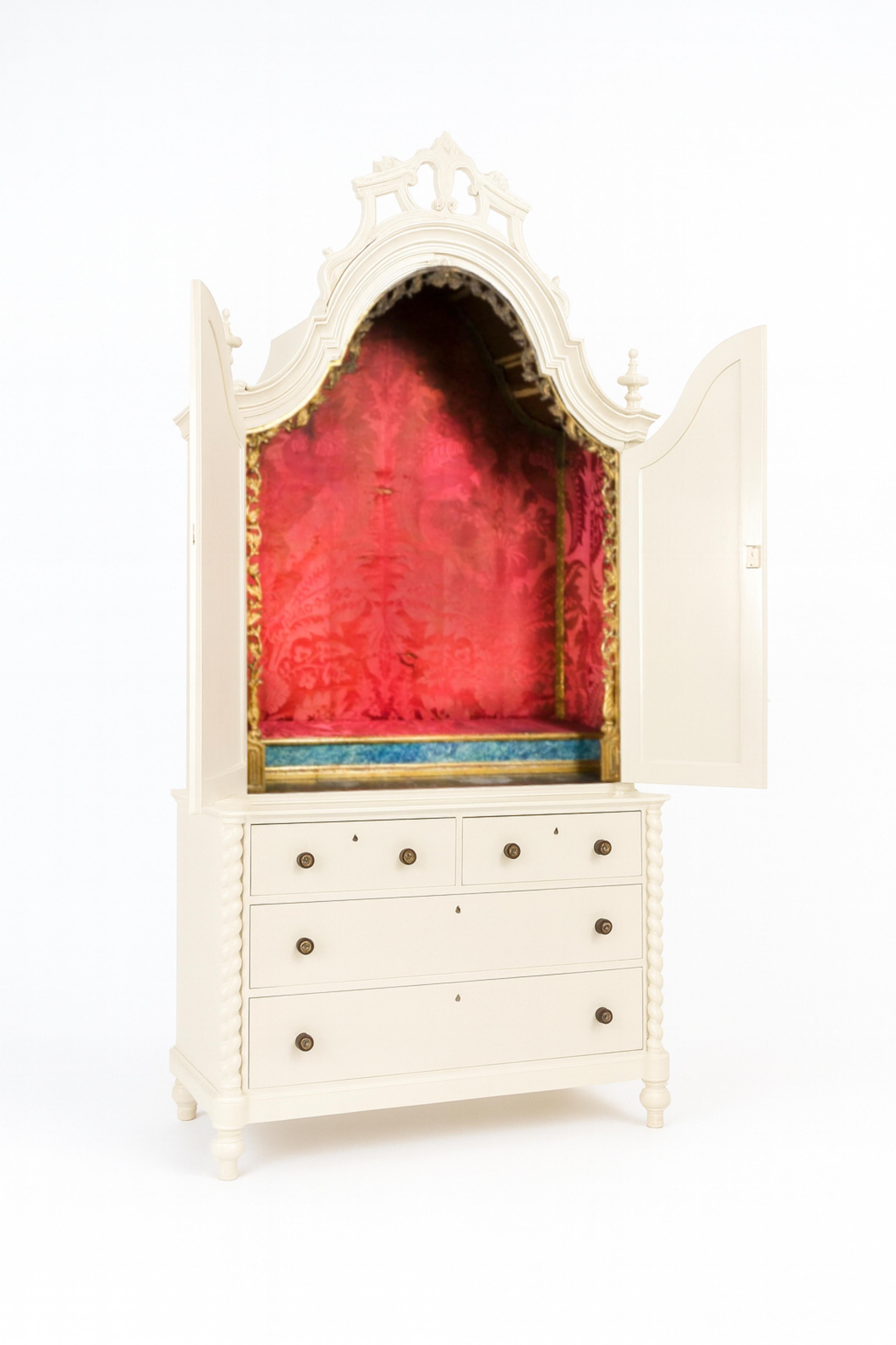 Brass Baroque Style Off White Lacquer Chest of Drawers Oratory, 19th Century For Sale