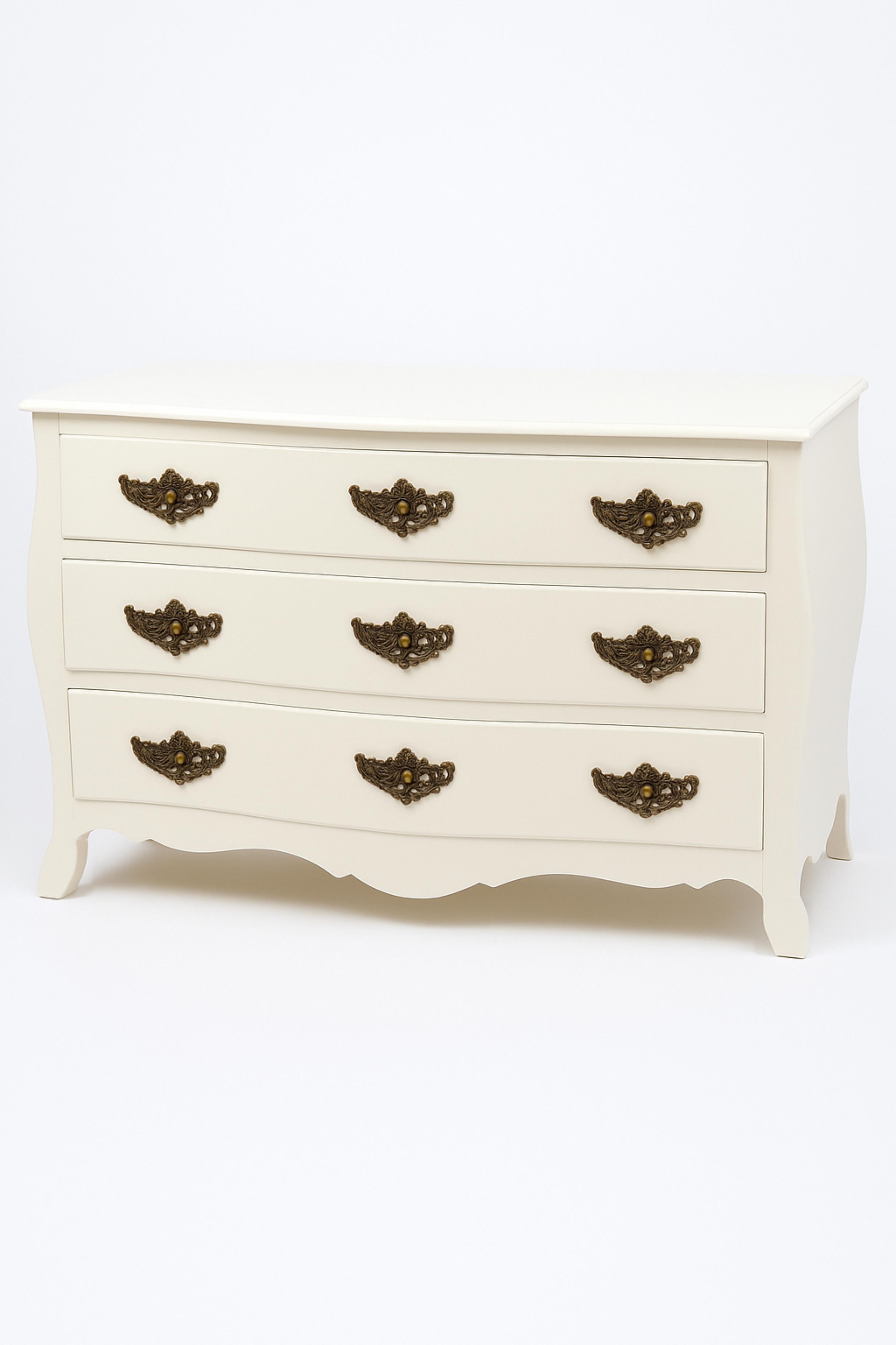 Baroque Style Off White Lacquer Dresser, 19th Century (Barock) im Angebot