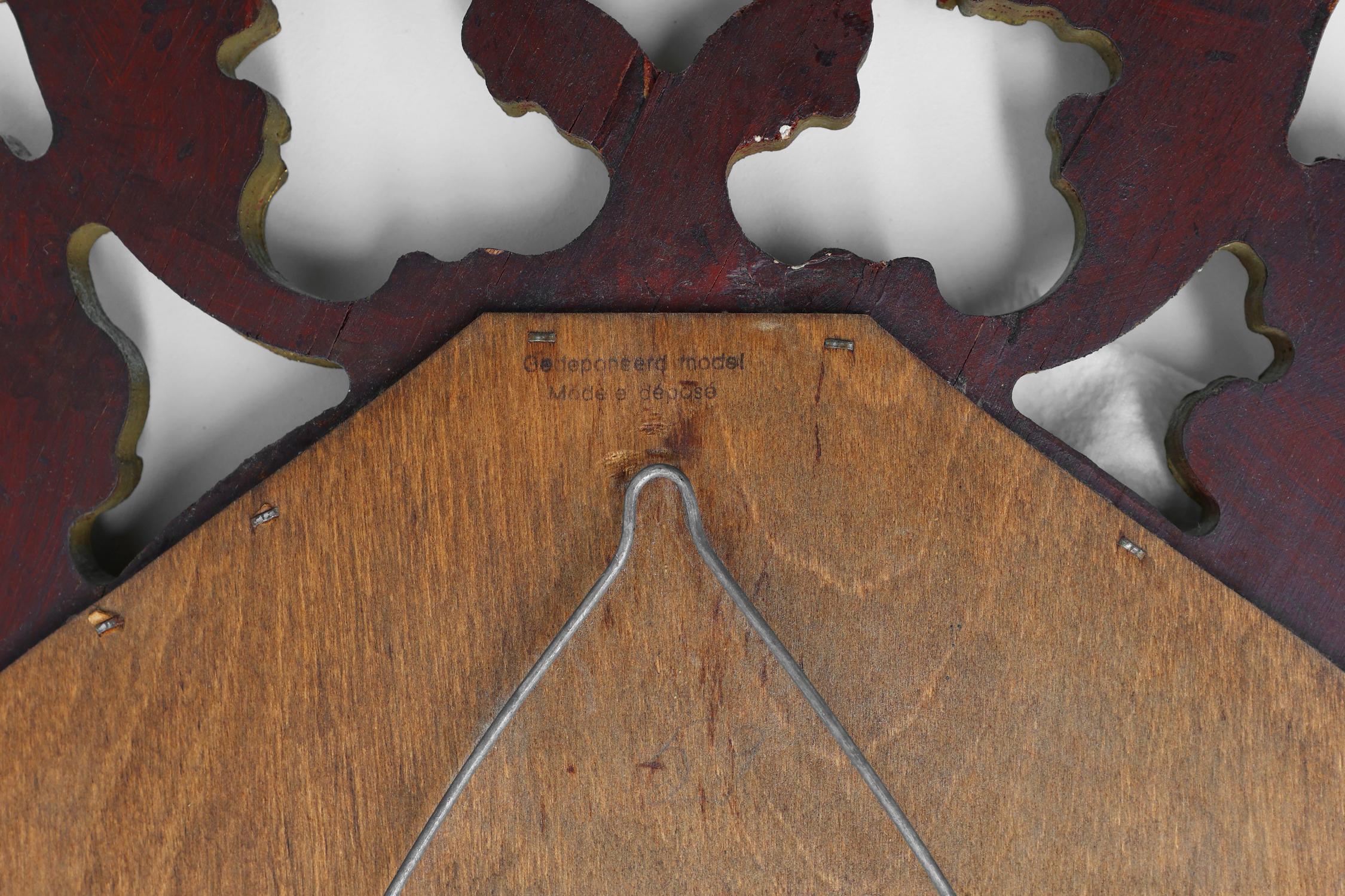 Baroque style oval wall mirror in gilded wood, France For Sale 1