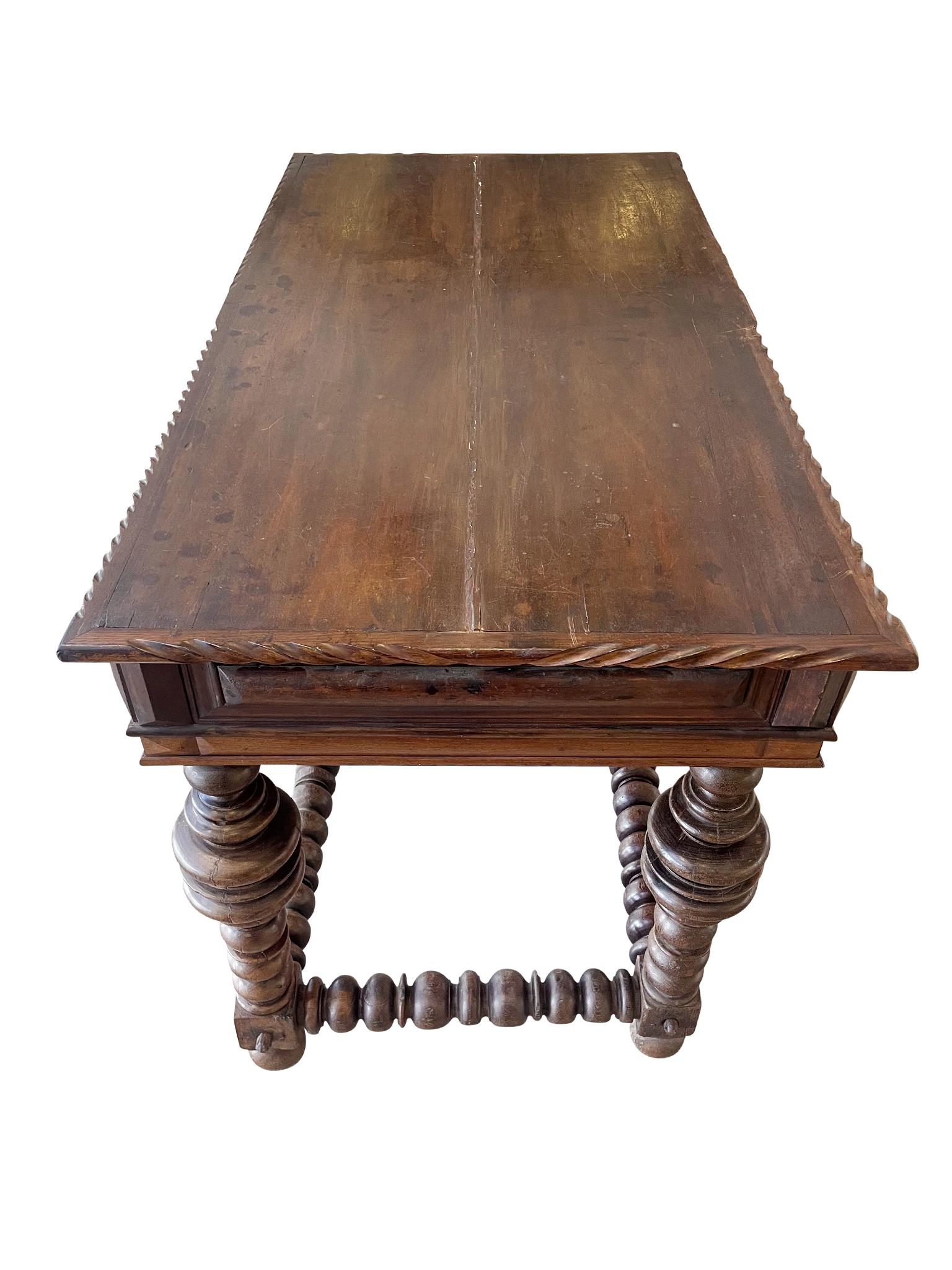 Baroque-Style Portuguese Rosewood Table In Good Condition For Sale In New York, NY