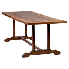 Table de réfectoire de style baroque des Philippines