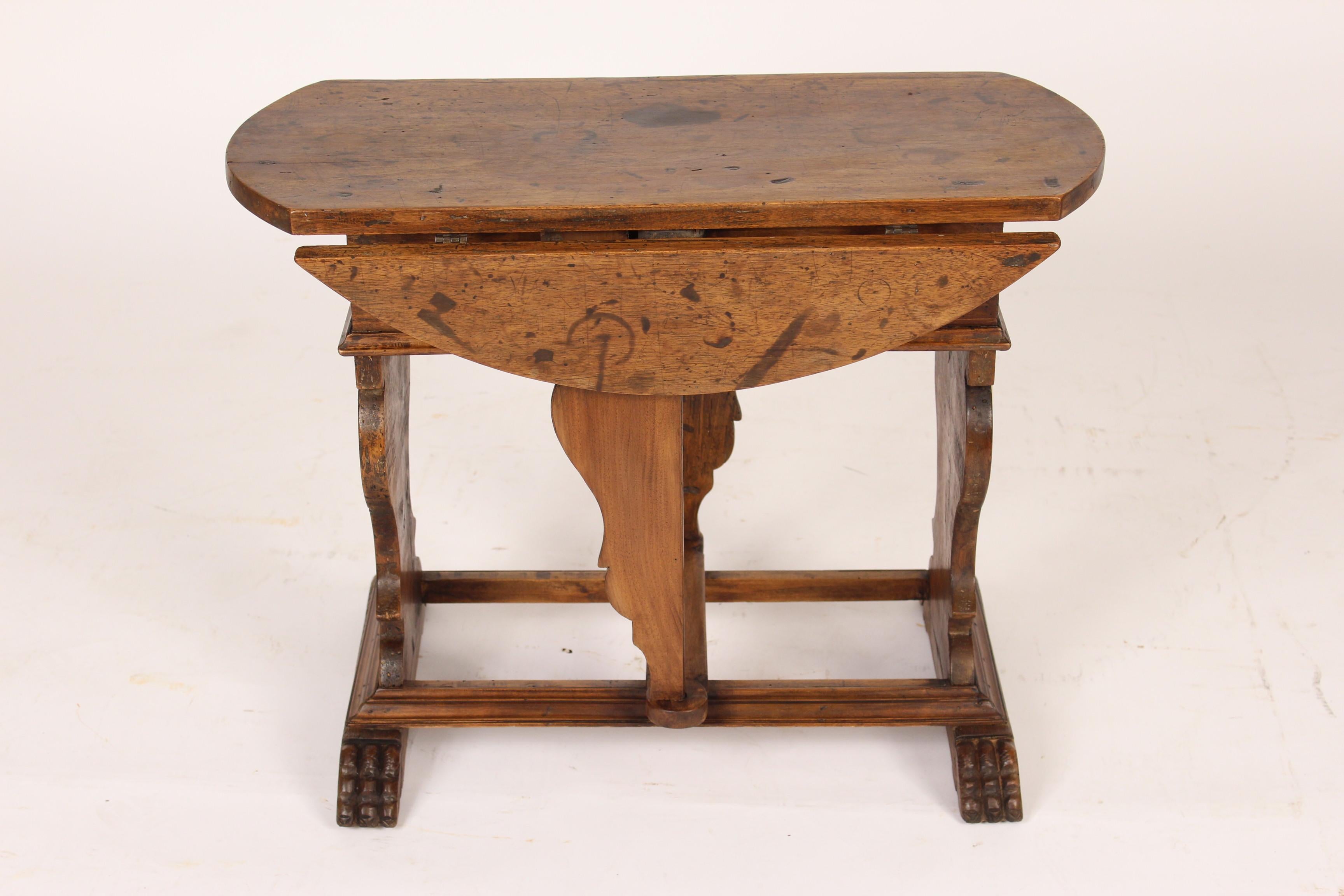Baroque Style Walnut Drop-Leaf Occasional Table In Good Condition In Laguna Beach, CA