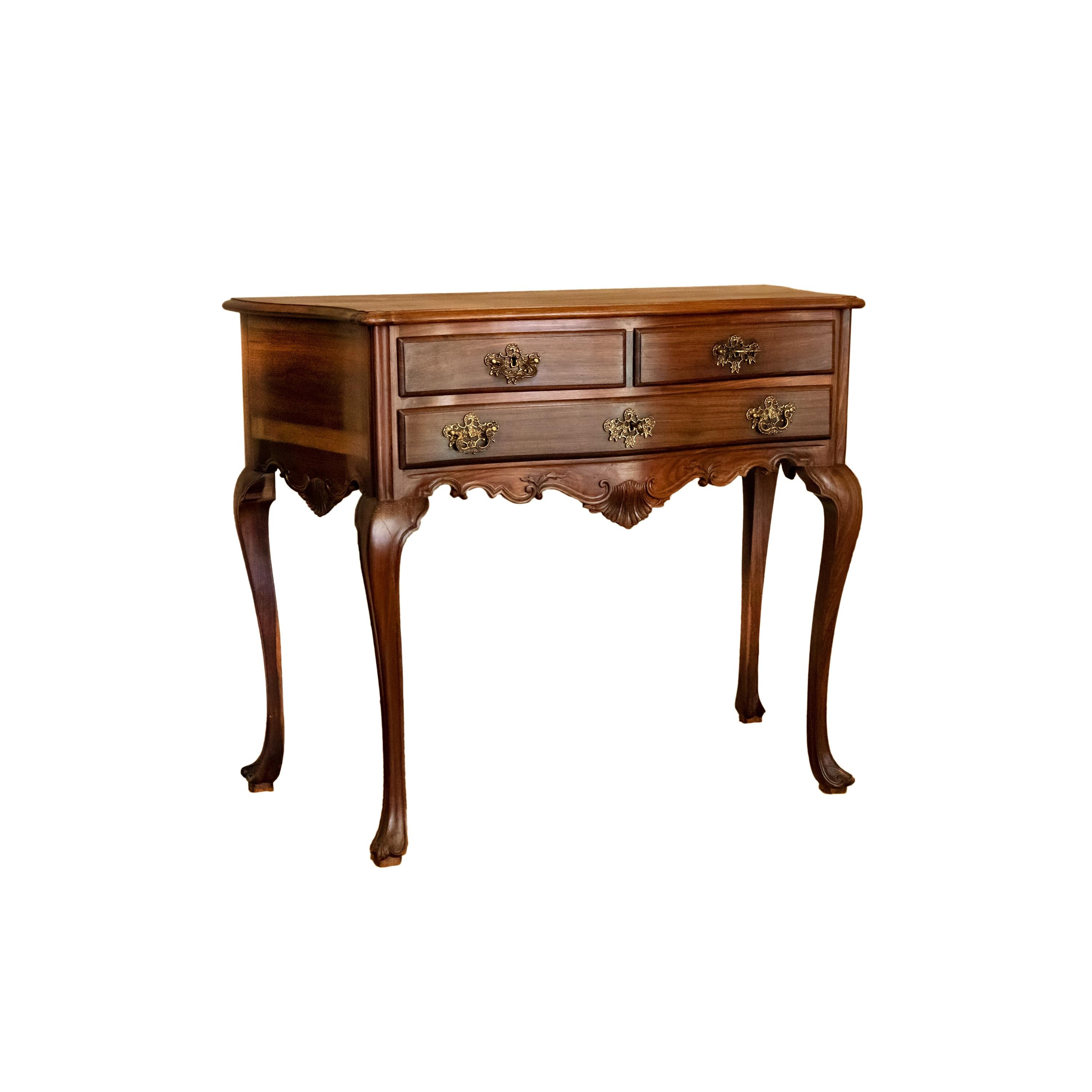 Baroque Styled 19th Century Portuguese Commode In Excellent Condition For Sale In Lisbon, PT