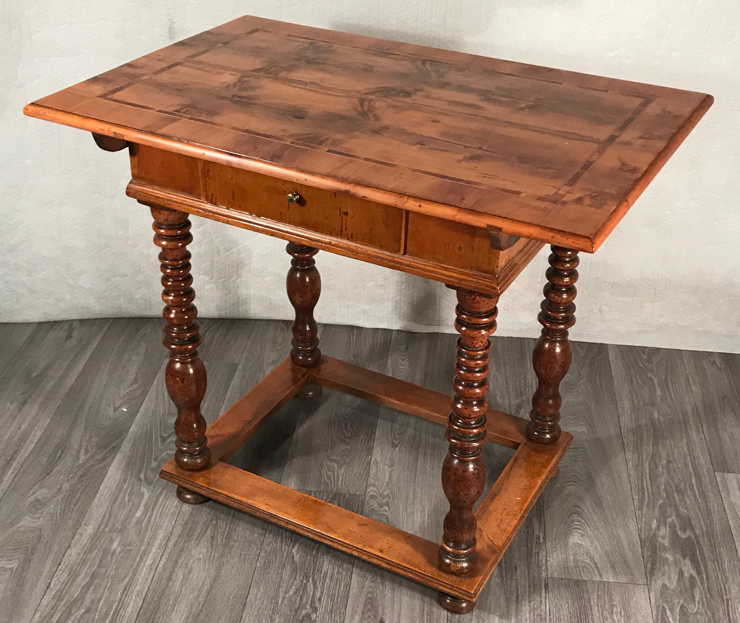 Baroque Table, Southern Germany, Augsburg Region 1750, Walnut For Sale 1
