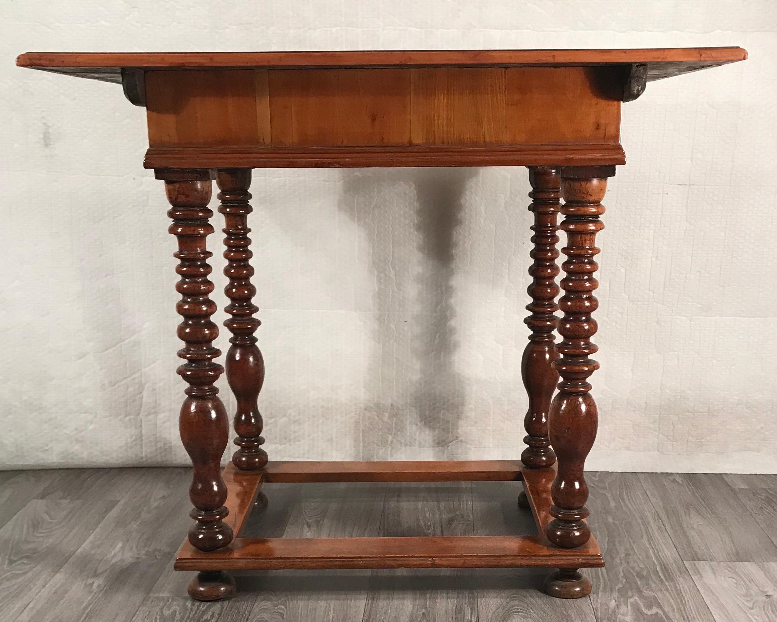 Baroque Table, Southern Germany, Augsburg Region 1750, Walnut For Sale 3