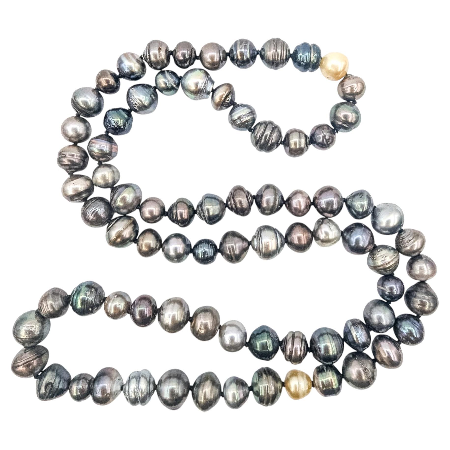 Collar de perlas tahitianas barrocas en cadena sin fin