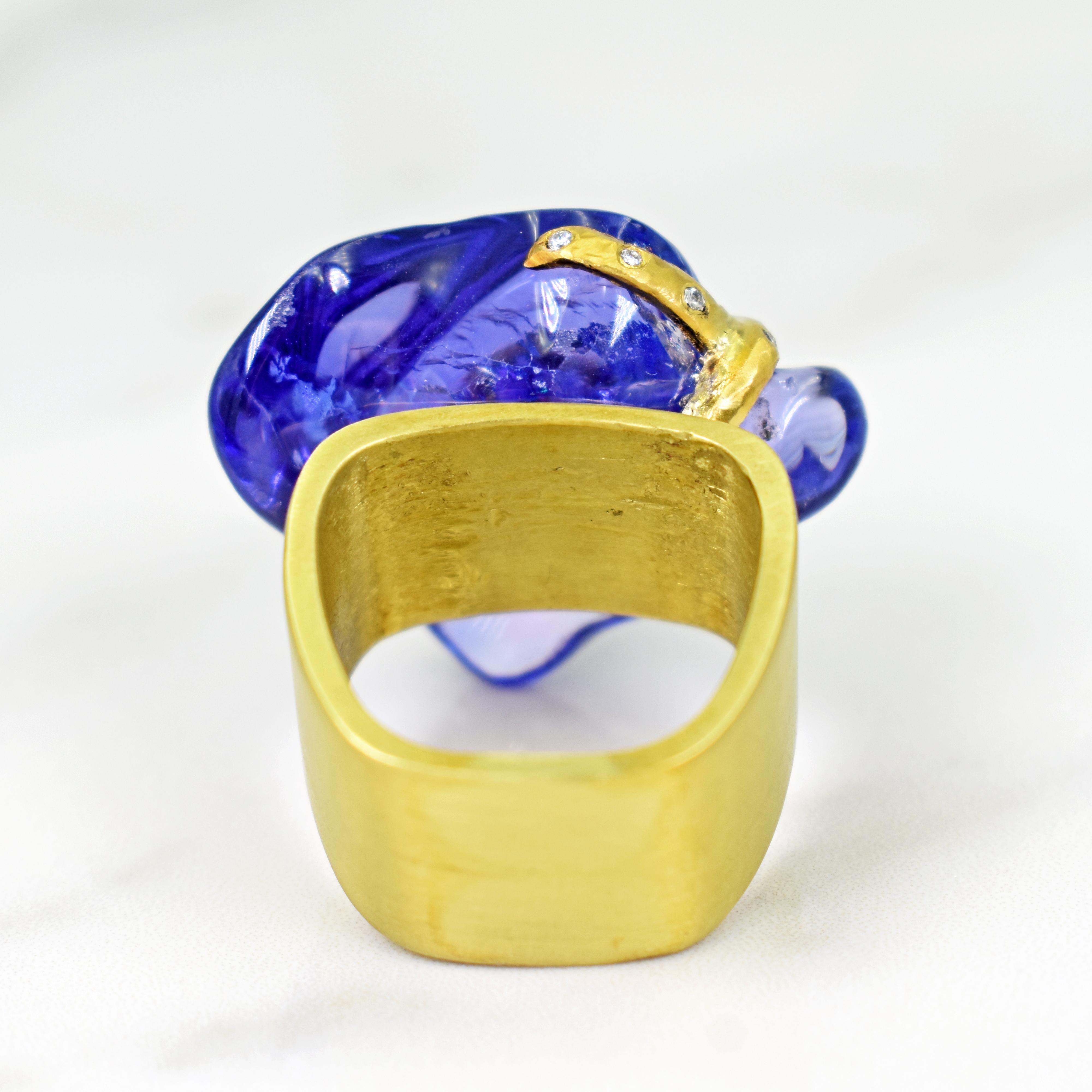 Baroque Tanzanite, Diamond and Gold Cocktail Statement Ring In New Condition For Sale In Naples, FL