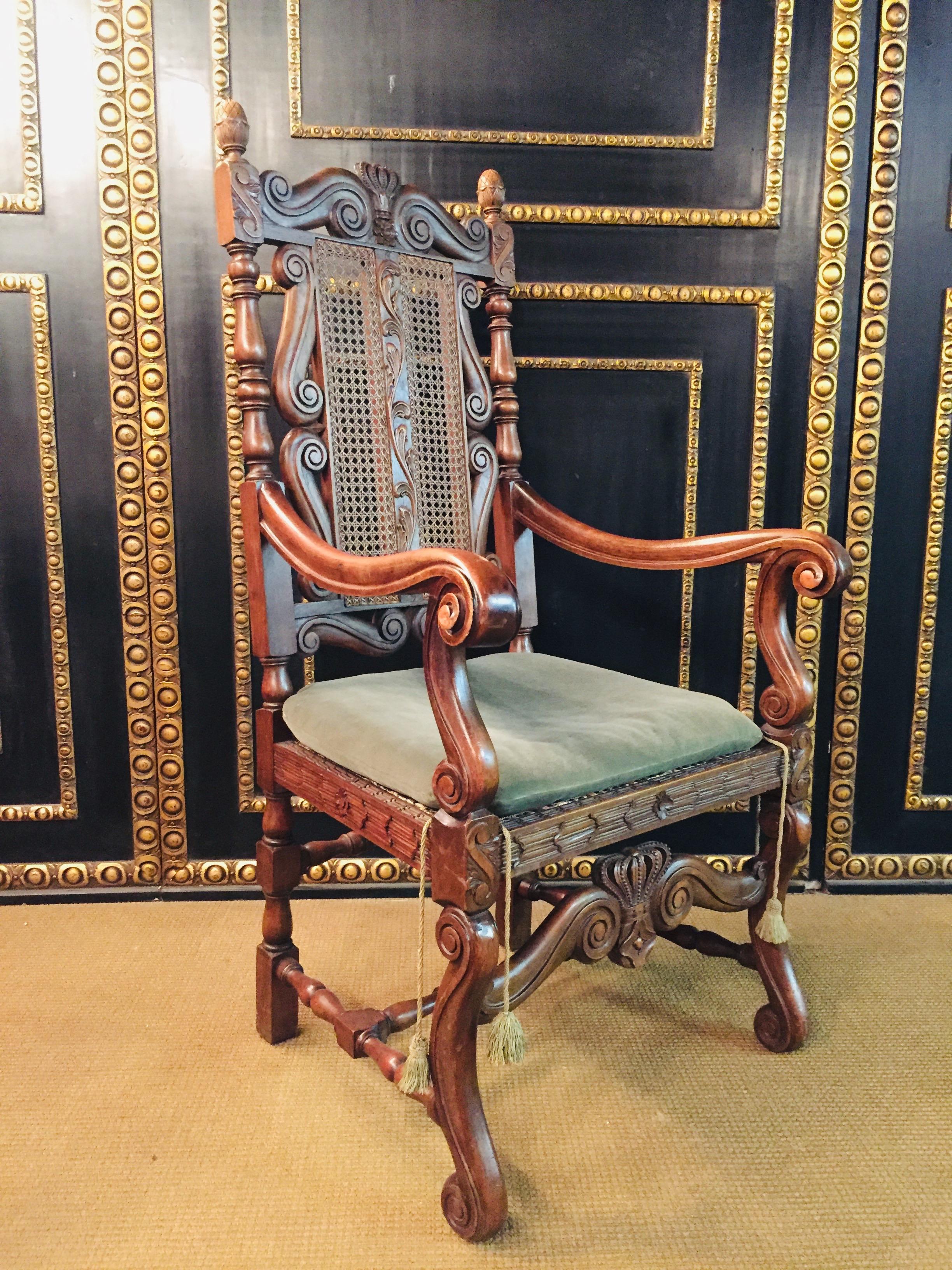 Antique Baroque Throne Armchair Fully Carved with Crown, circa 1880 Walnut For Sale 5