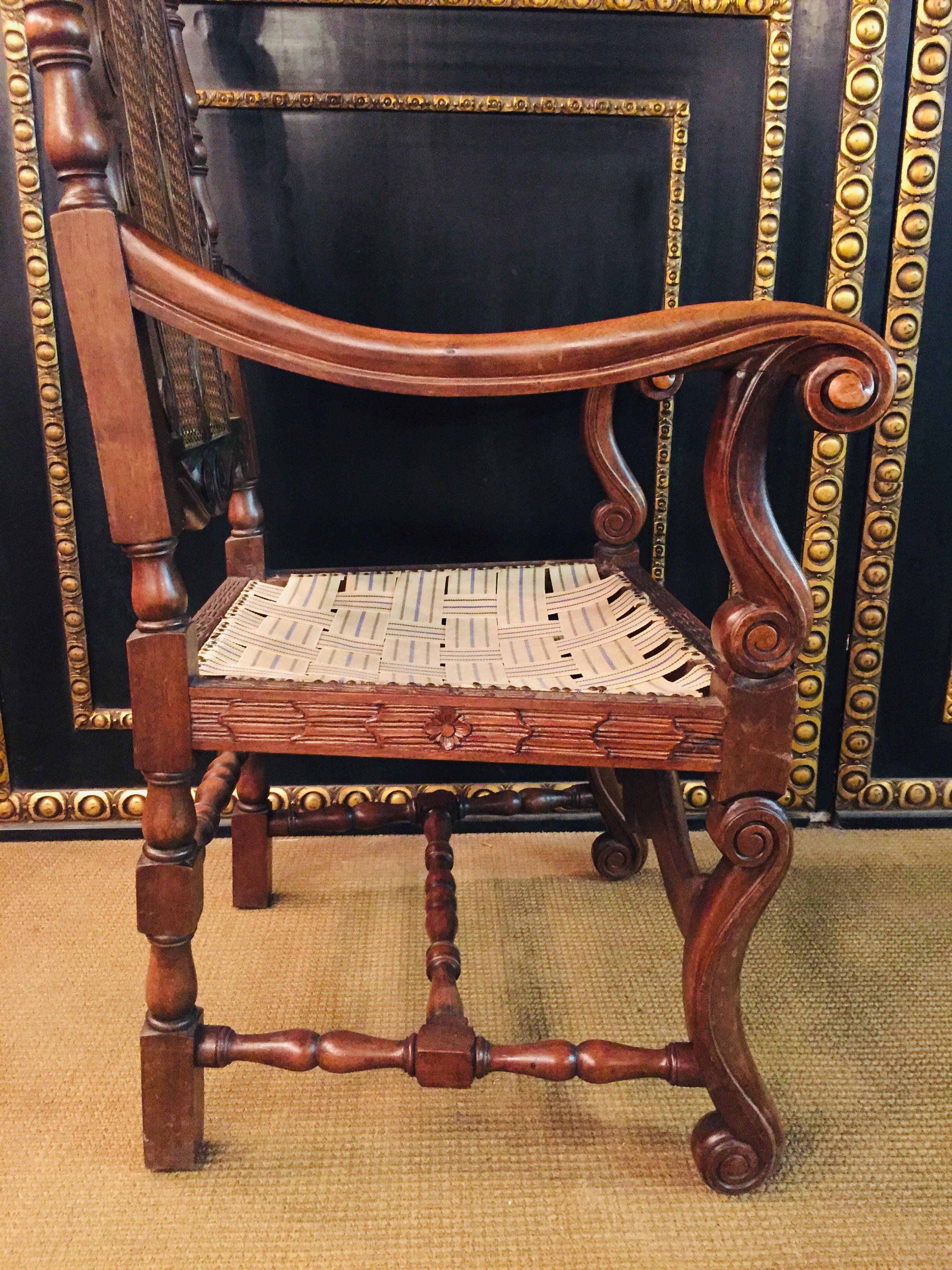 Antique Baroque Throne Armchair Fully Carved with Crown, circa 1880 Walnut For Sale 9