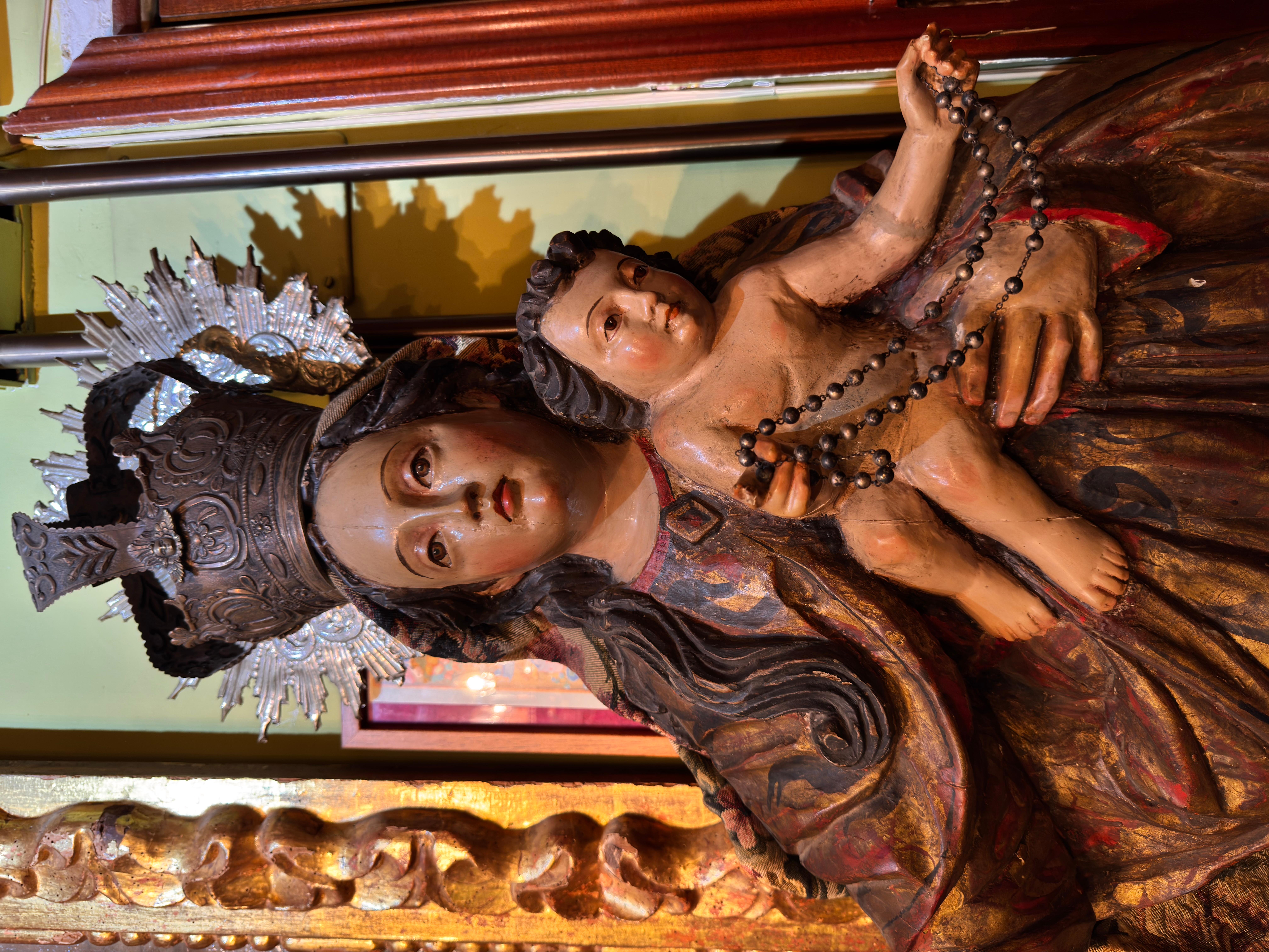 Vergine e Bambino barocco con corona d'argento peruviana, Spagna, XVIII secolo in vendita 2