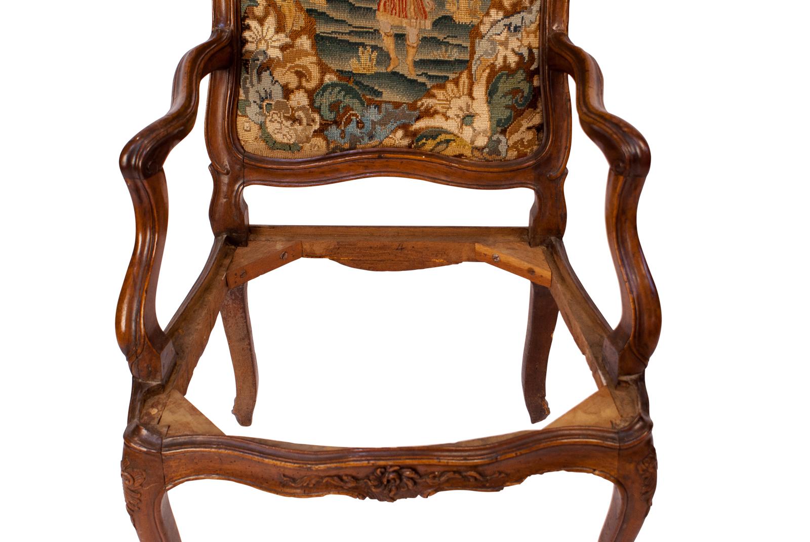 Baroque Walnut Armchair,  Probably Venetian, Italy, circa 1770 4
