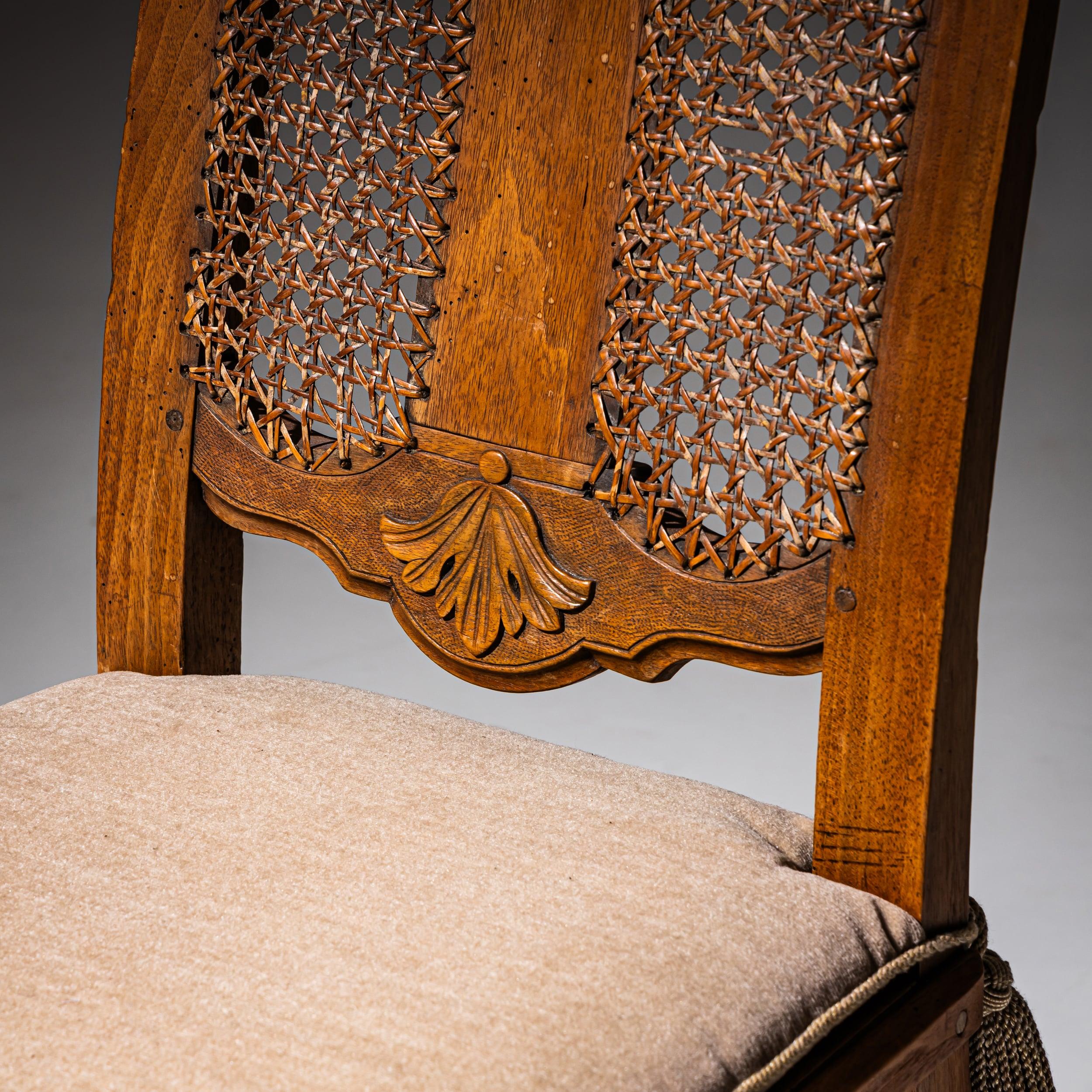 Silla barroca de nogal, probablemente Brunswick, hacia 1750 mediados del siglo XVIII en venta