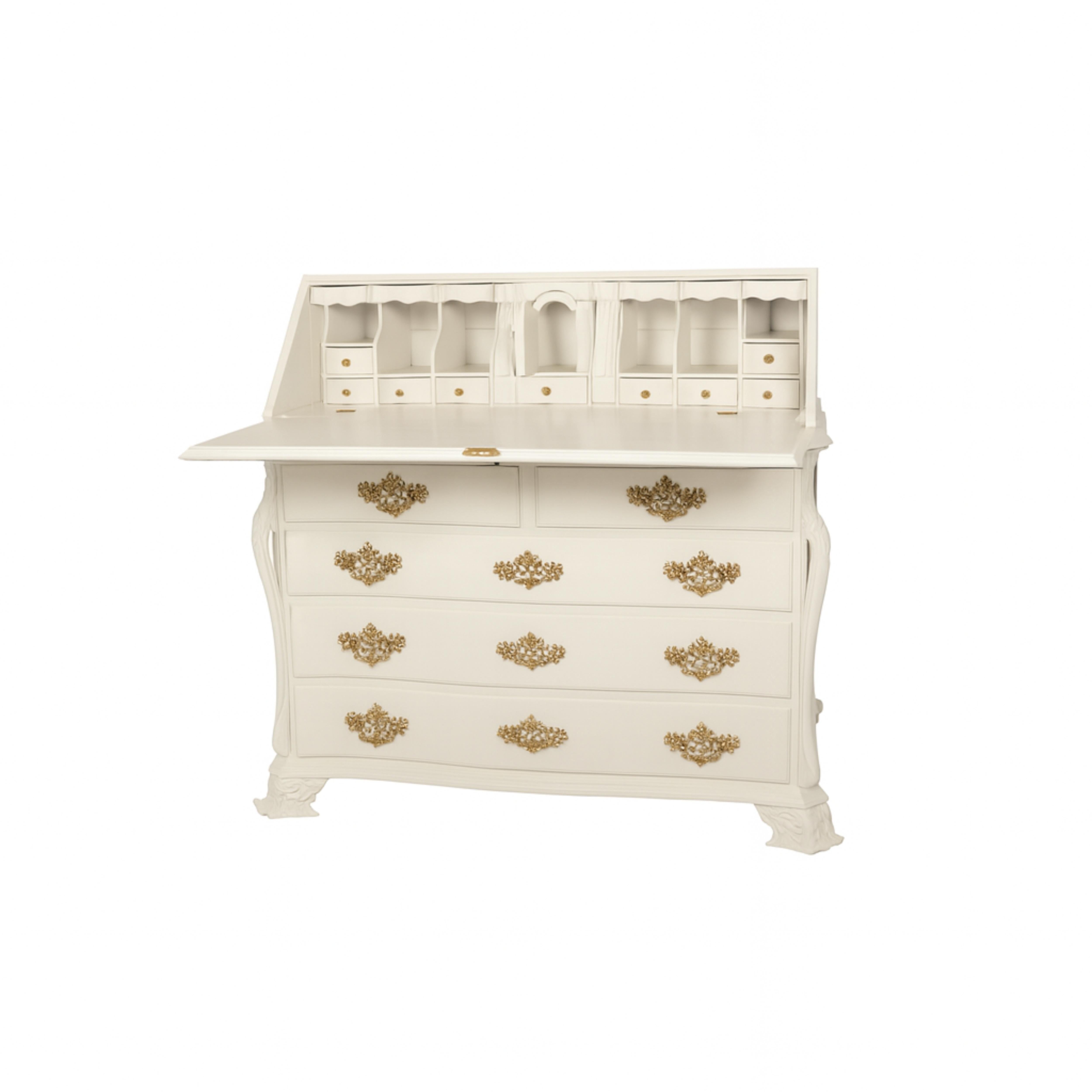 Baroque Walnut Off White Lacquer Cabinet, 20th Century Barroco en venta