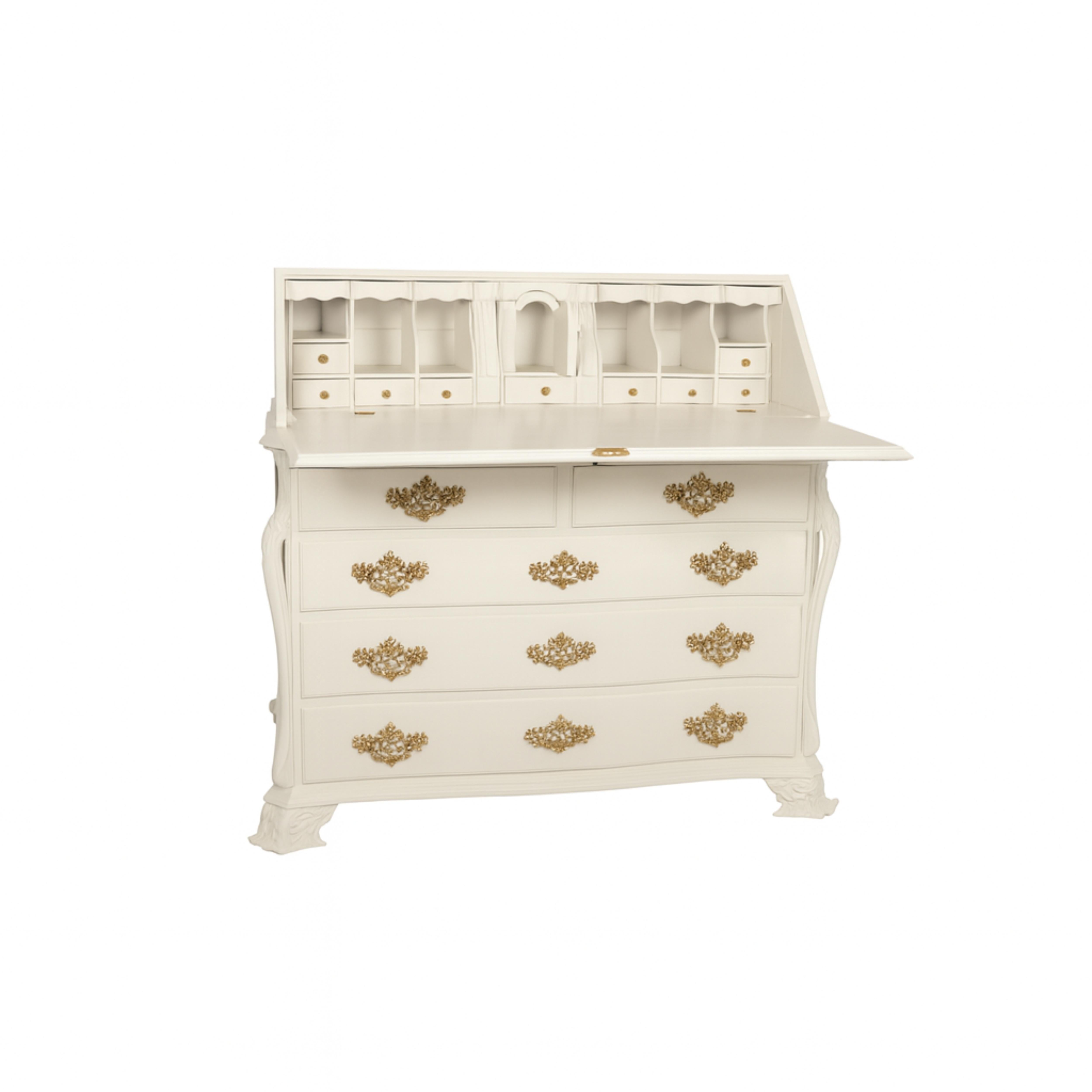 Baroque Walnut Off White Lacquer Cabinet, 20th Century Portugués en venta