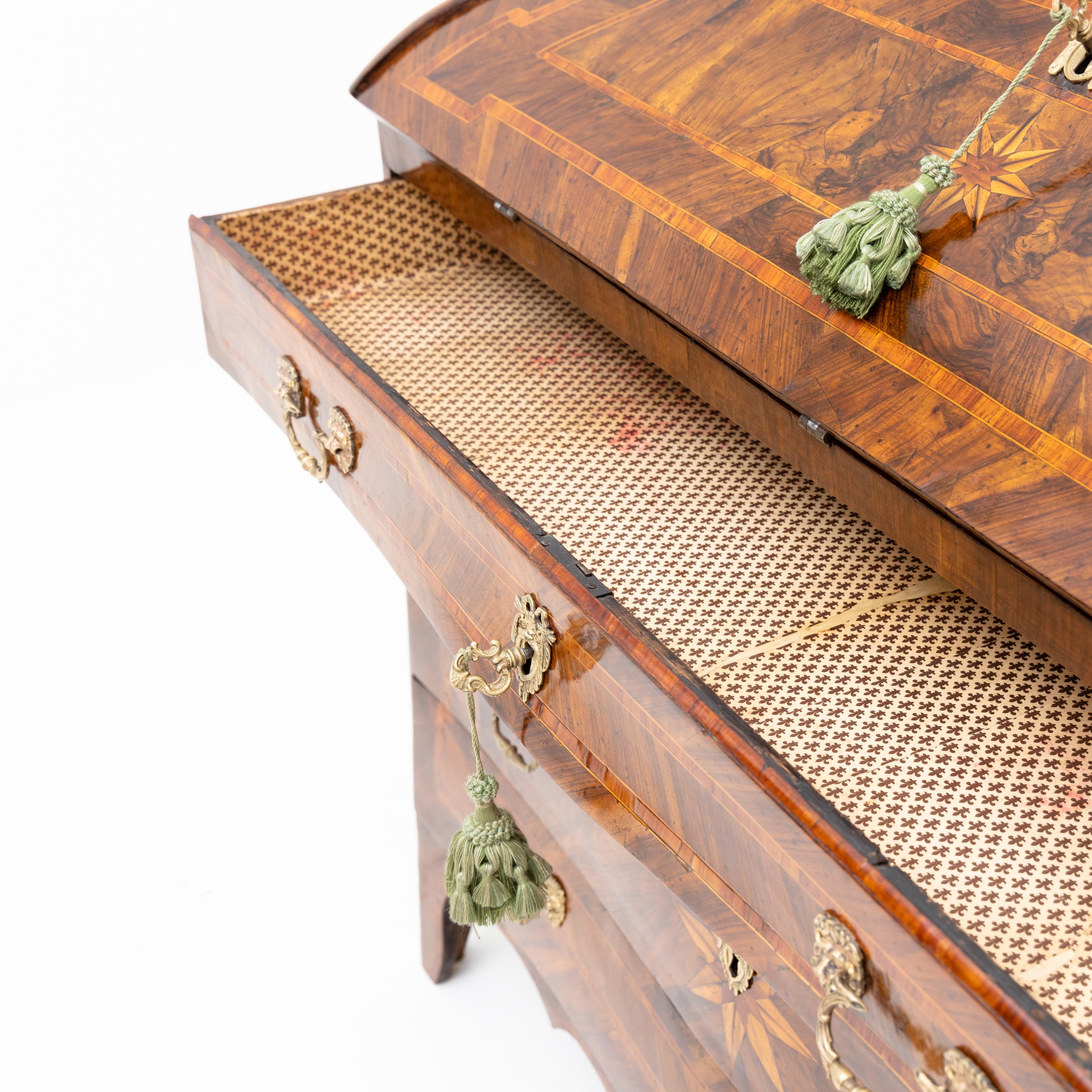 18th Century and Earlier Baroque Walnut Secretaire, 18th Century For Sale