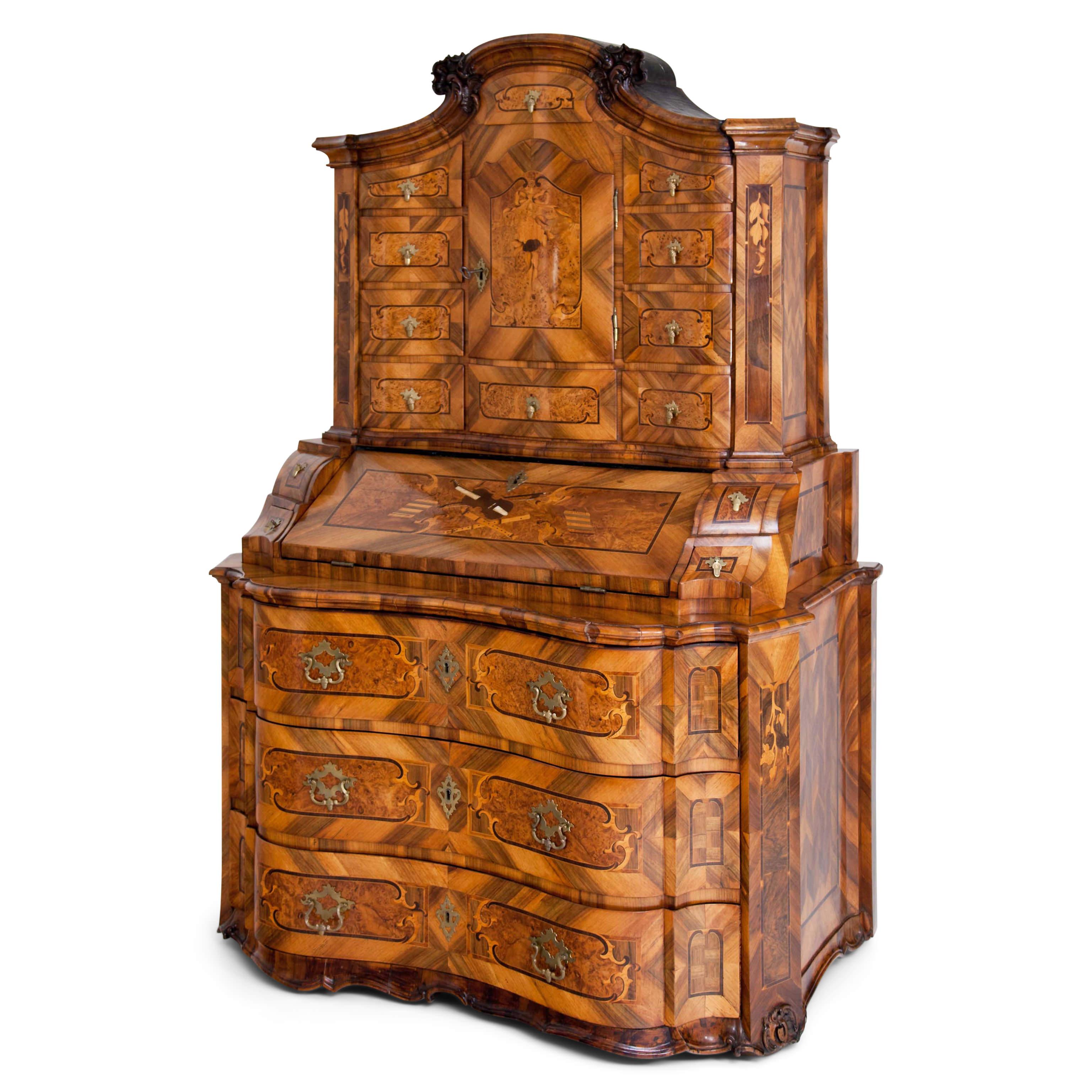 Baroque Walnut Veneered Tabernacle Secretaire, German, 18th Century In Good Condition In Greding, DE