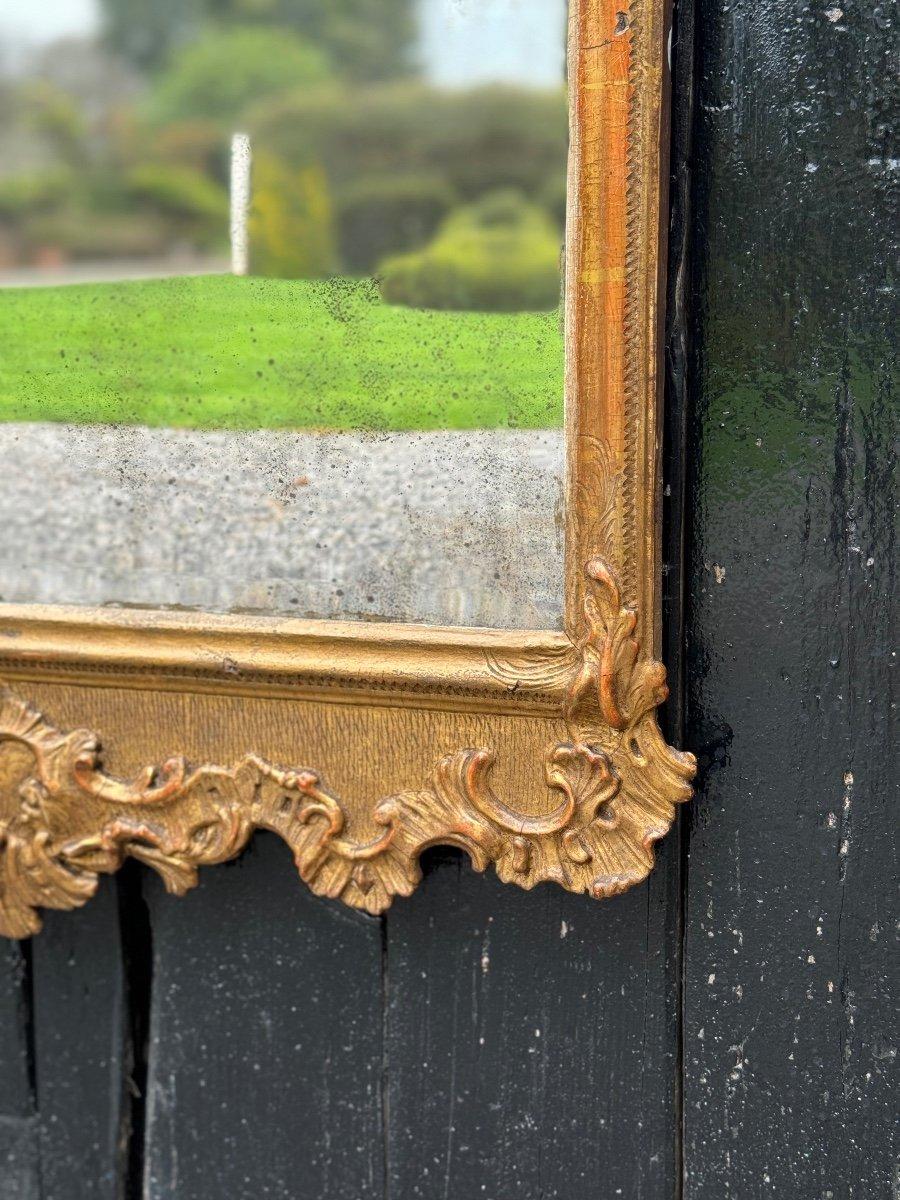 XVIIIe siècle Miroir baroque sculpté, clouté et doré, Vienne vers 1700 en vente