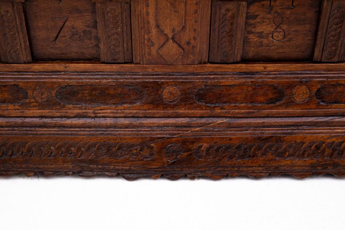 Barocke Holztruhe aus dem Barock von 1781. im Angebot 3