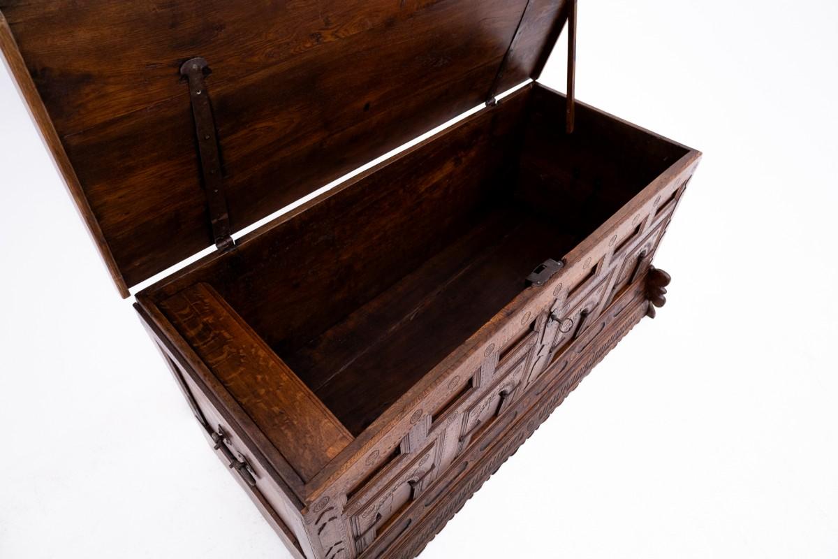 Barocke Holztruhe aus dem Barock von 1781. (Neobarock) im Angebot