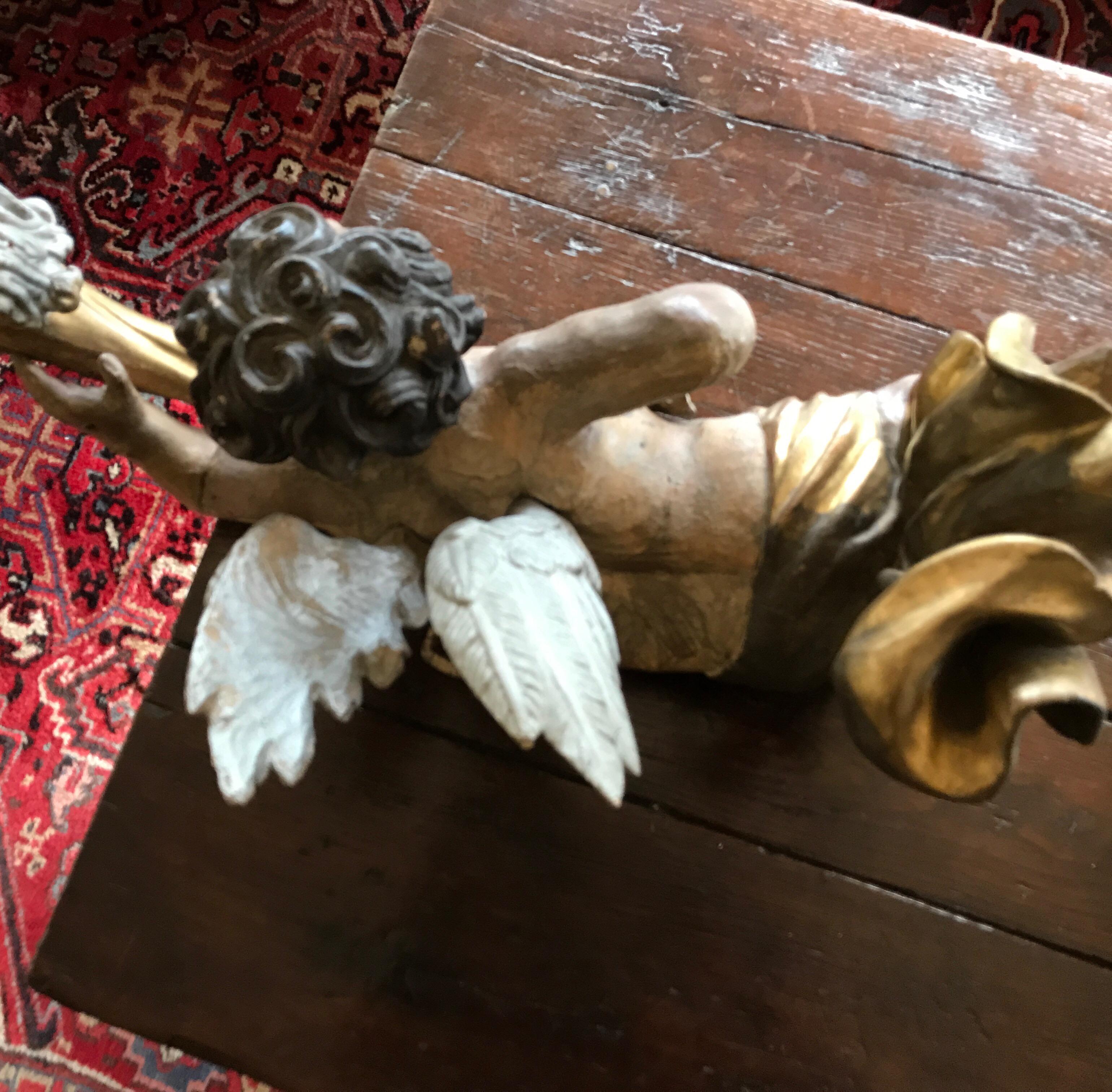 Baroque Wooden Polychrome Angel, 17th Century For Sale 3