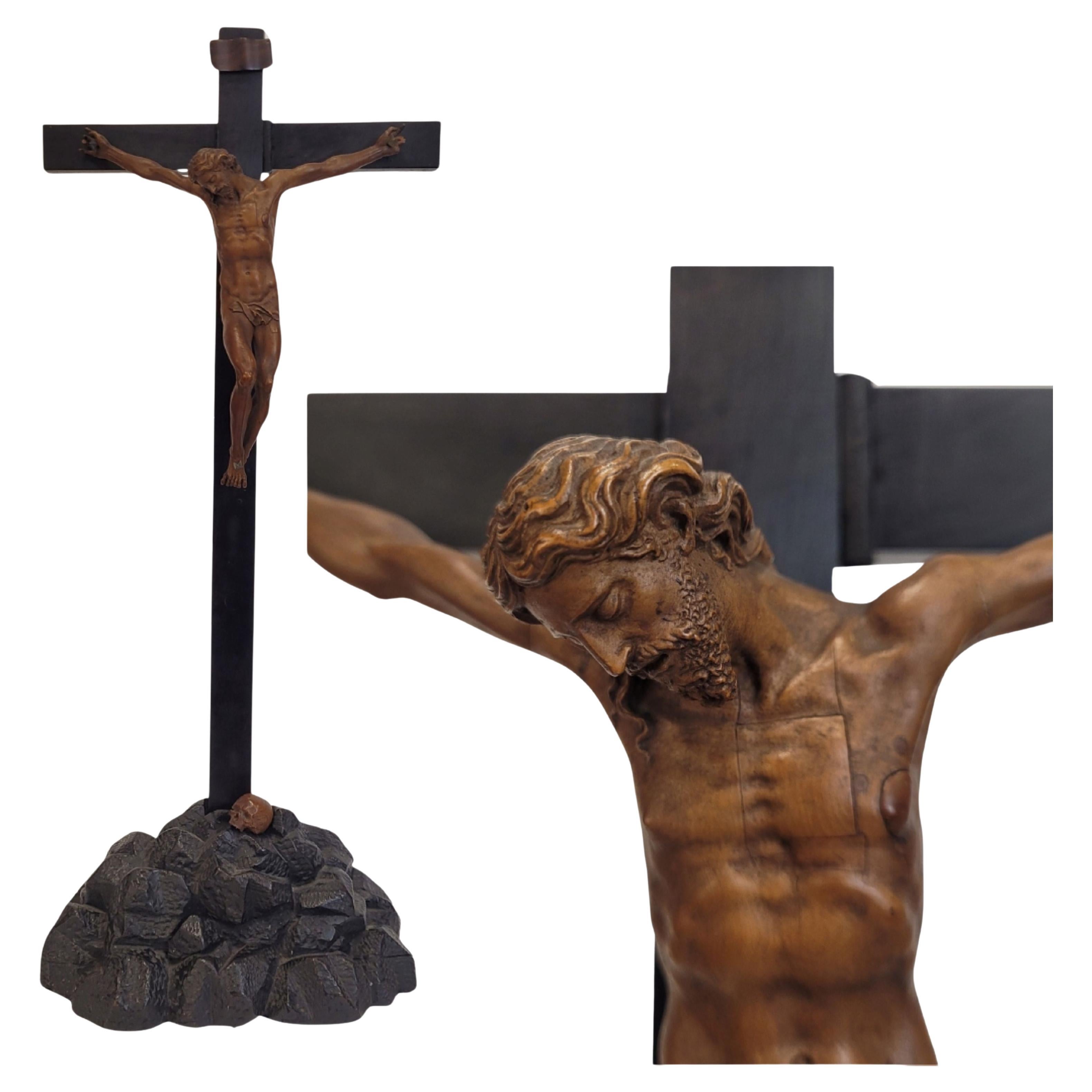 Baroque wooden sculpture, Christ crucified following Guglielmo della Porta, Ital For Sale