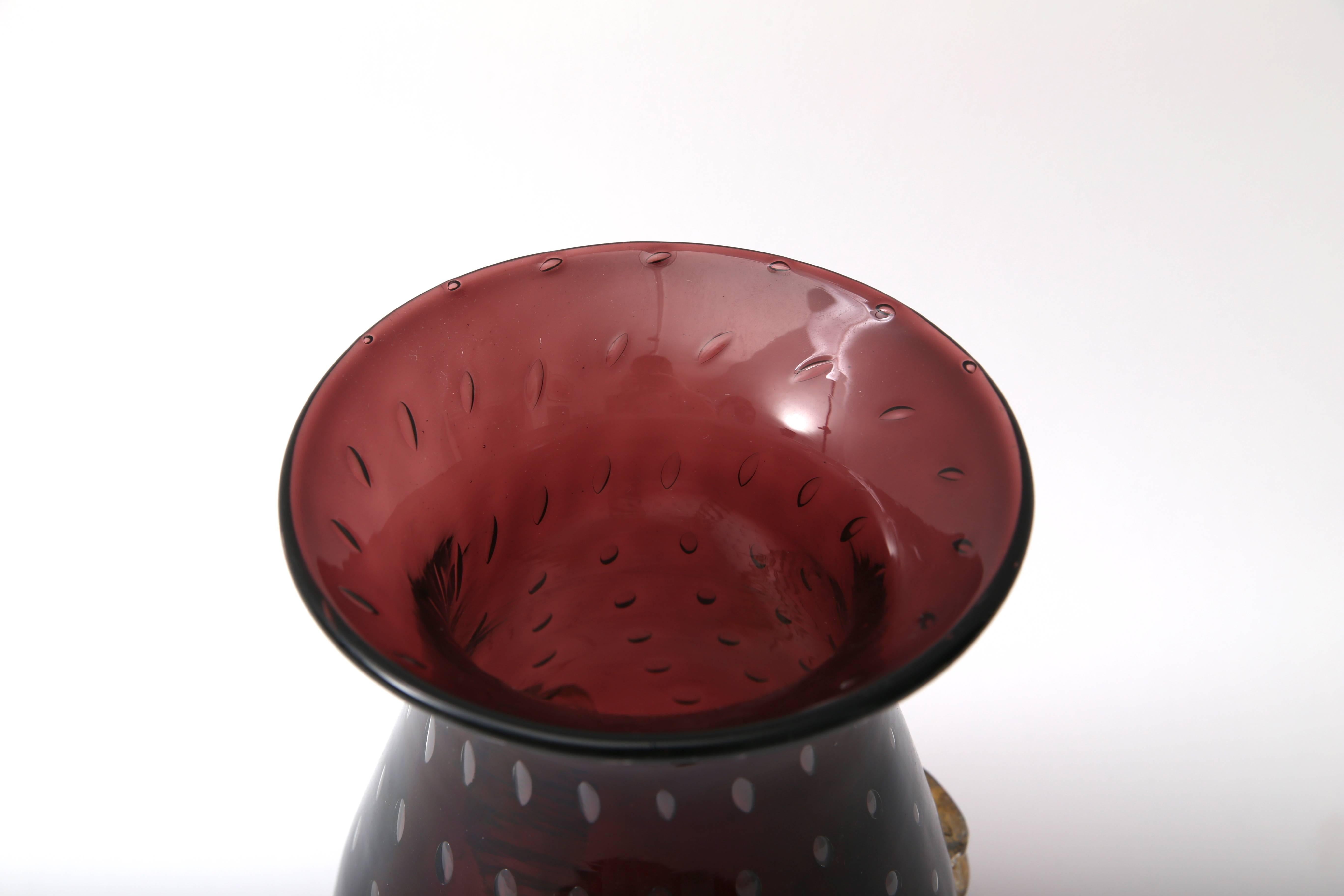  Aubergene Coloration Murano Glass Vase In Good Condition For Sale In West Palm Beach, FL