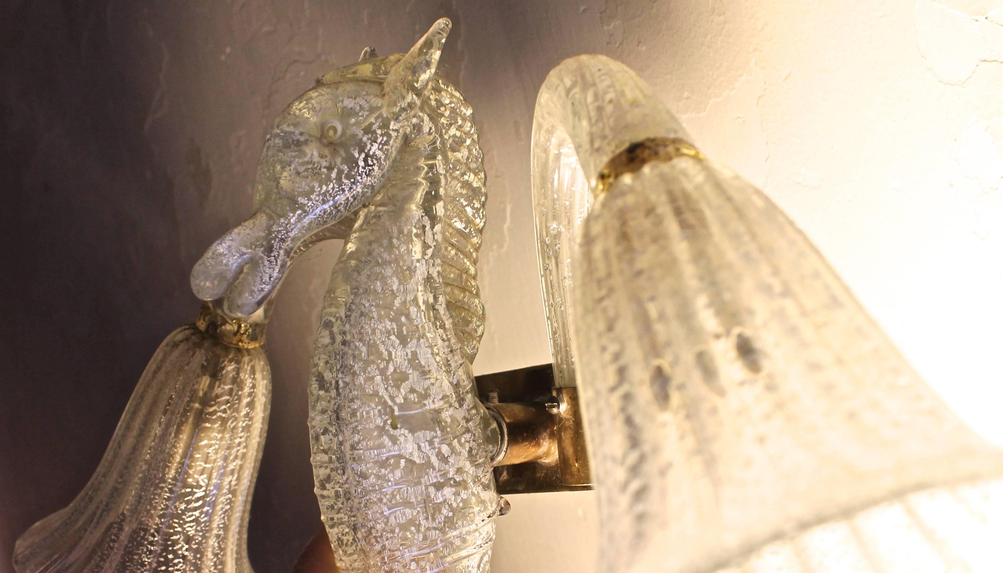 Barovier & Toso Murano Glass Sea Horse Wall Sconce In Excellent Condition For Sale In Sharon, CT