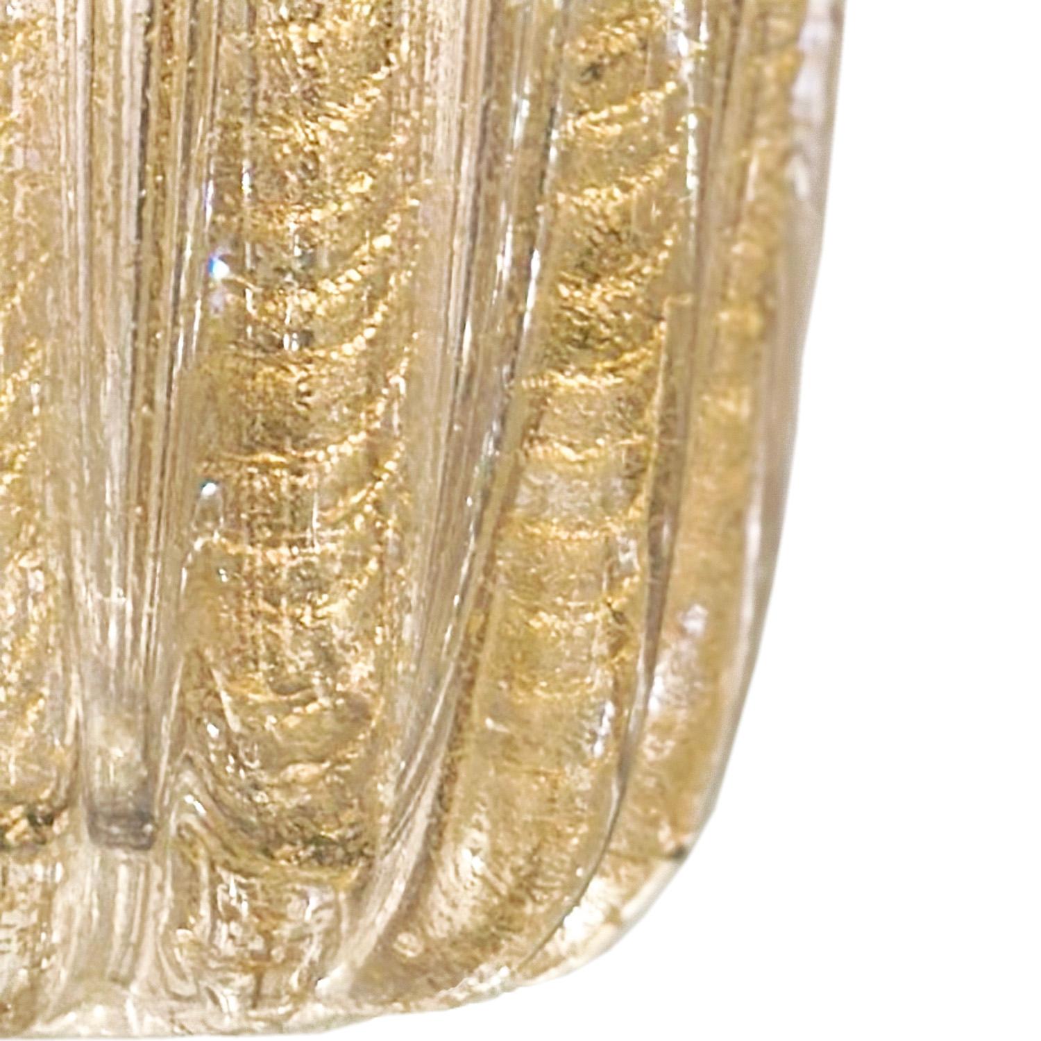 Barovier- und Toso-Vase aus geriffeltem Kunstglas mit Avventurina, 1950er Jahre (Mitte des 20. Jahrhunderts) im Angebot