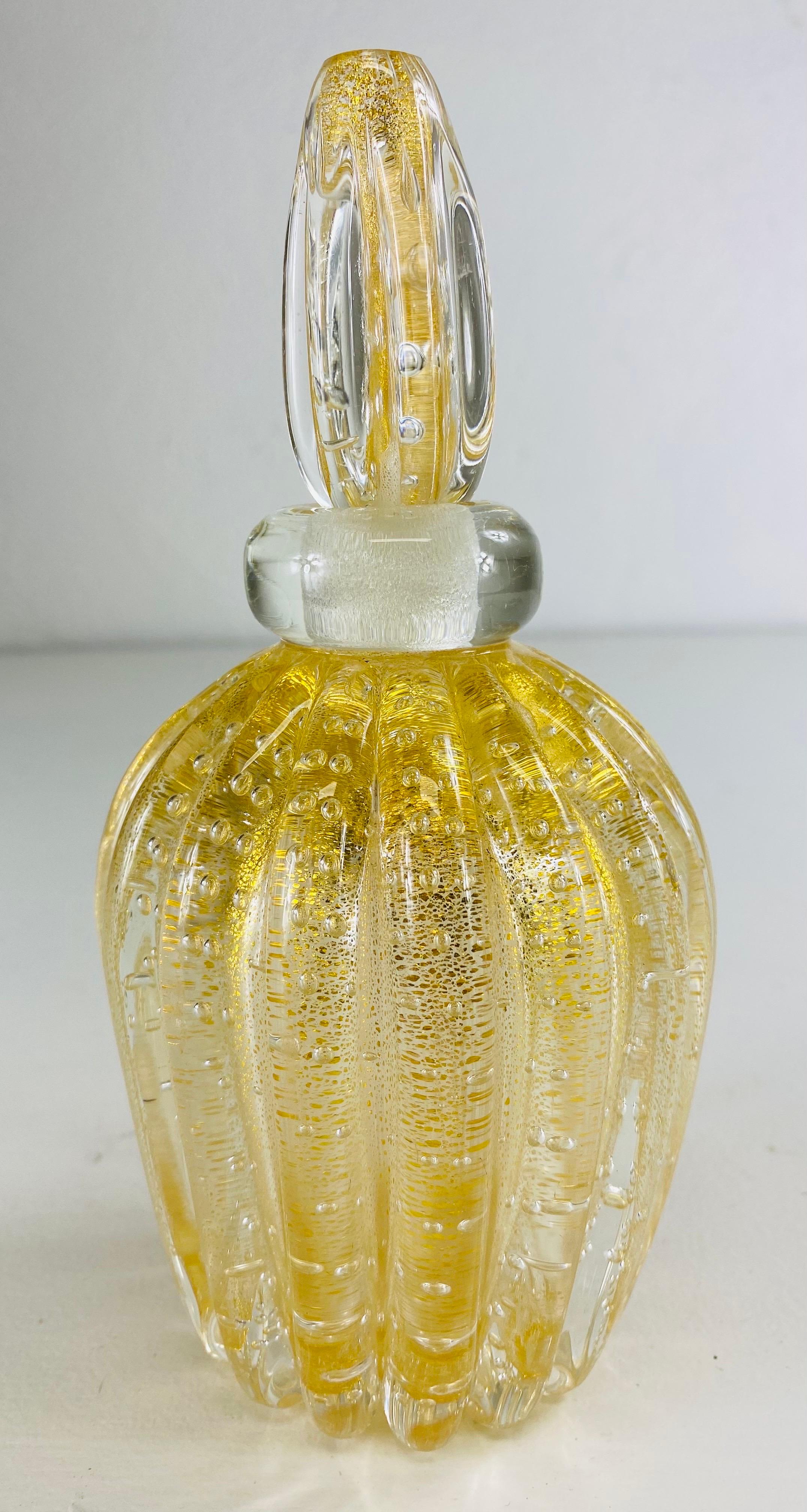 Barovier and Toso, bouteille de parfum en verre de Murano soufflé à la main avec bouchon Bon état - En vente à Allentown, PA