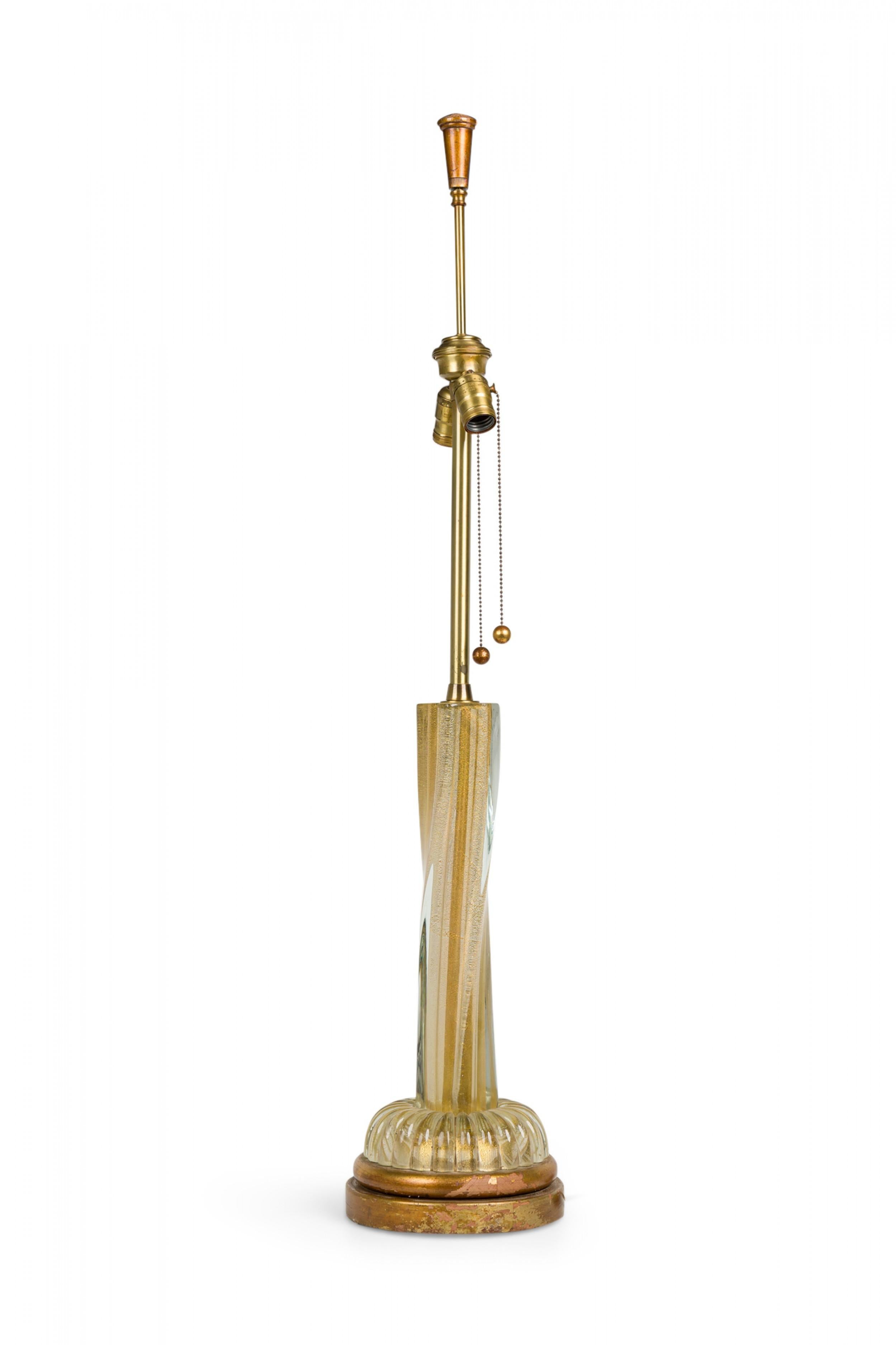 Barovier and Toso Italian Glass Twisted Column Table Lamp on Giltwood Base For Sale 2