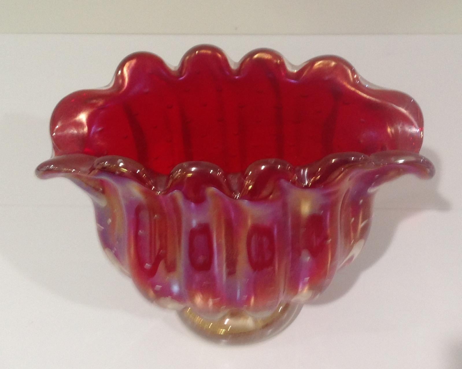 Brilliant red and gold footed Murano irredescent glass vase, circa 1950s.